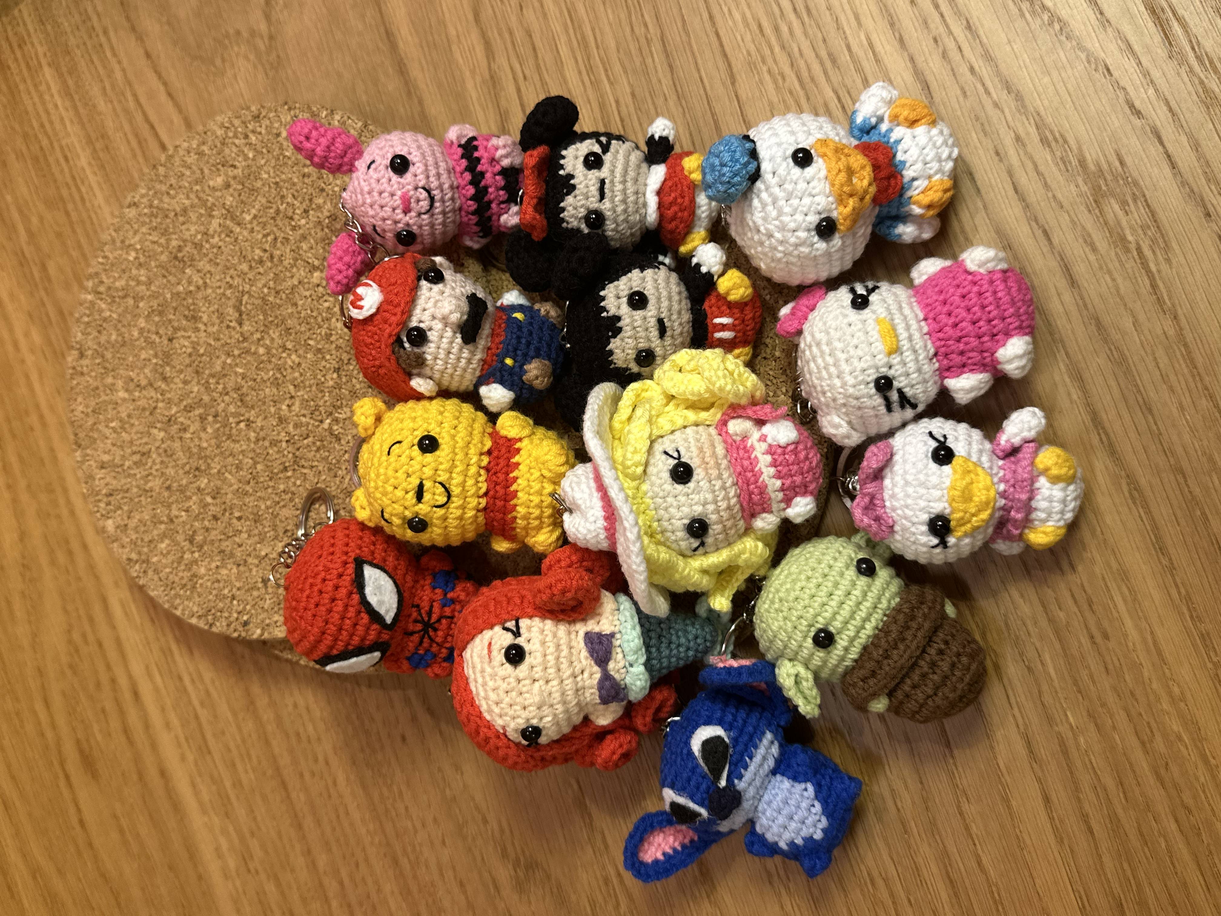 Minnie Mouse El Örgüsü Anahtarlık