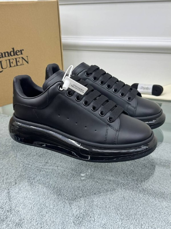 Oversize Siyah Deri Sneaker