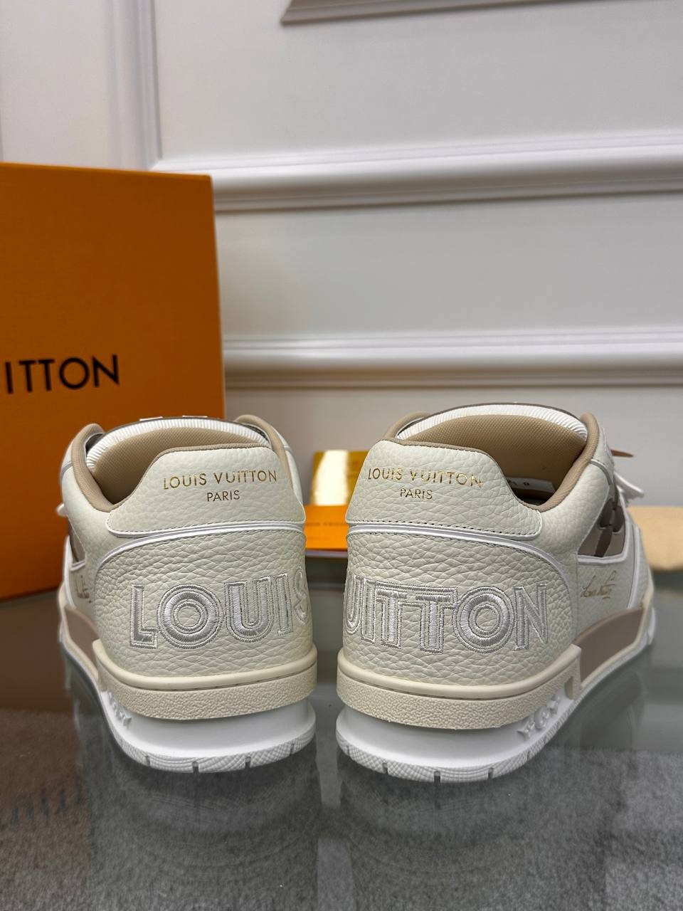 Bej Logo Detaylı Erkek Deri Sneakers