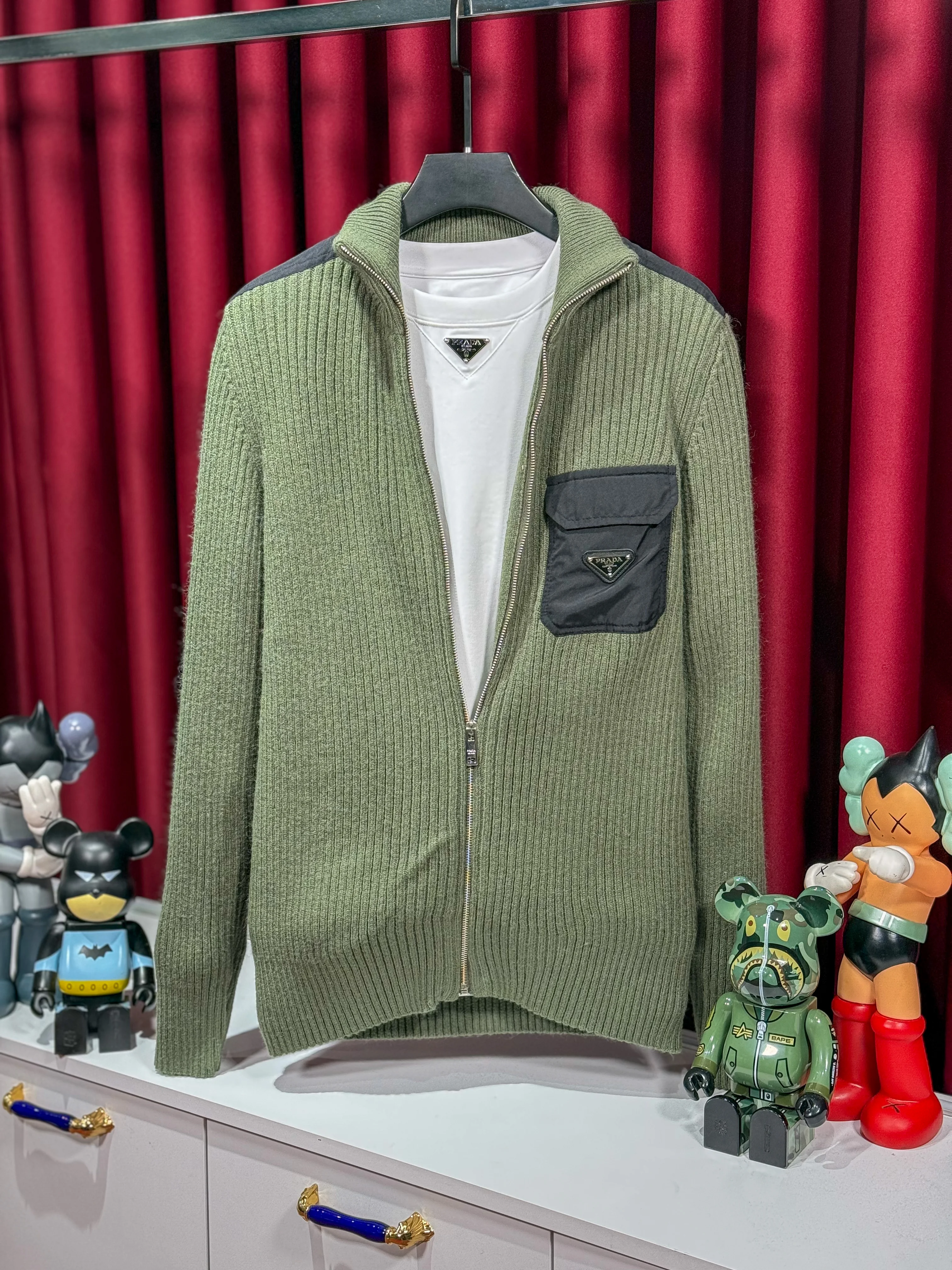 Plaka Logo Detaylı Tam Fermuarlı Triko