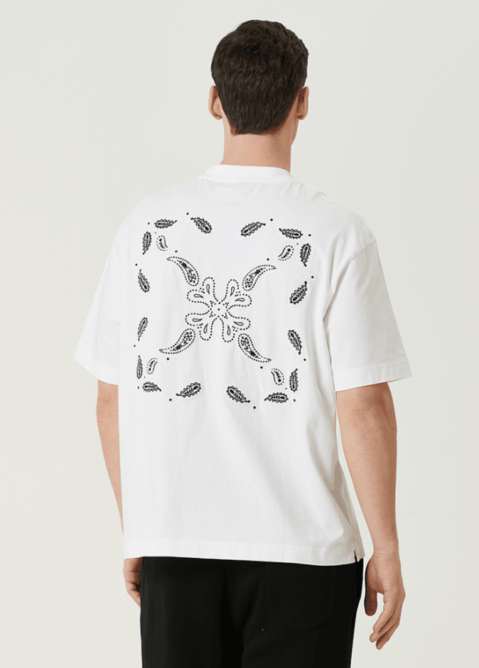 Arka Nakış Detaylı Oversize Beyaz T-shirt