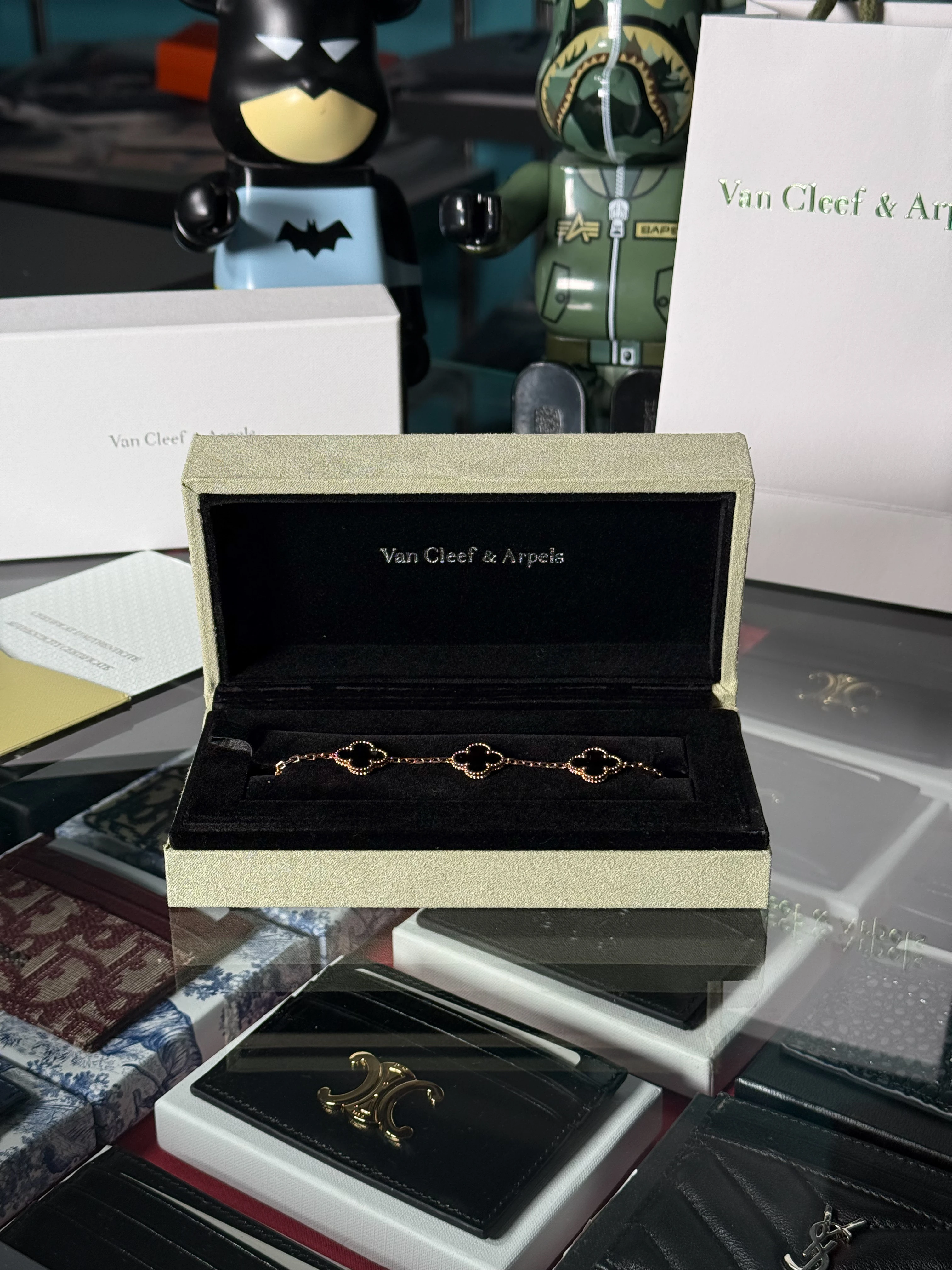 Gold Siyah Taşlı Unisex Bileklik