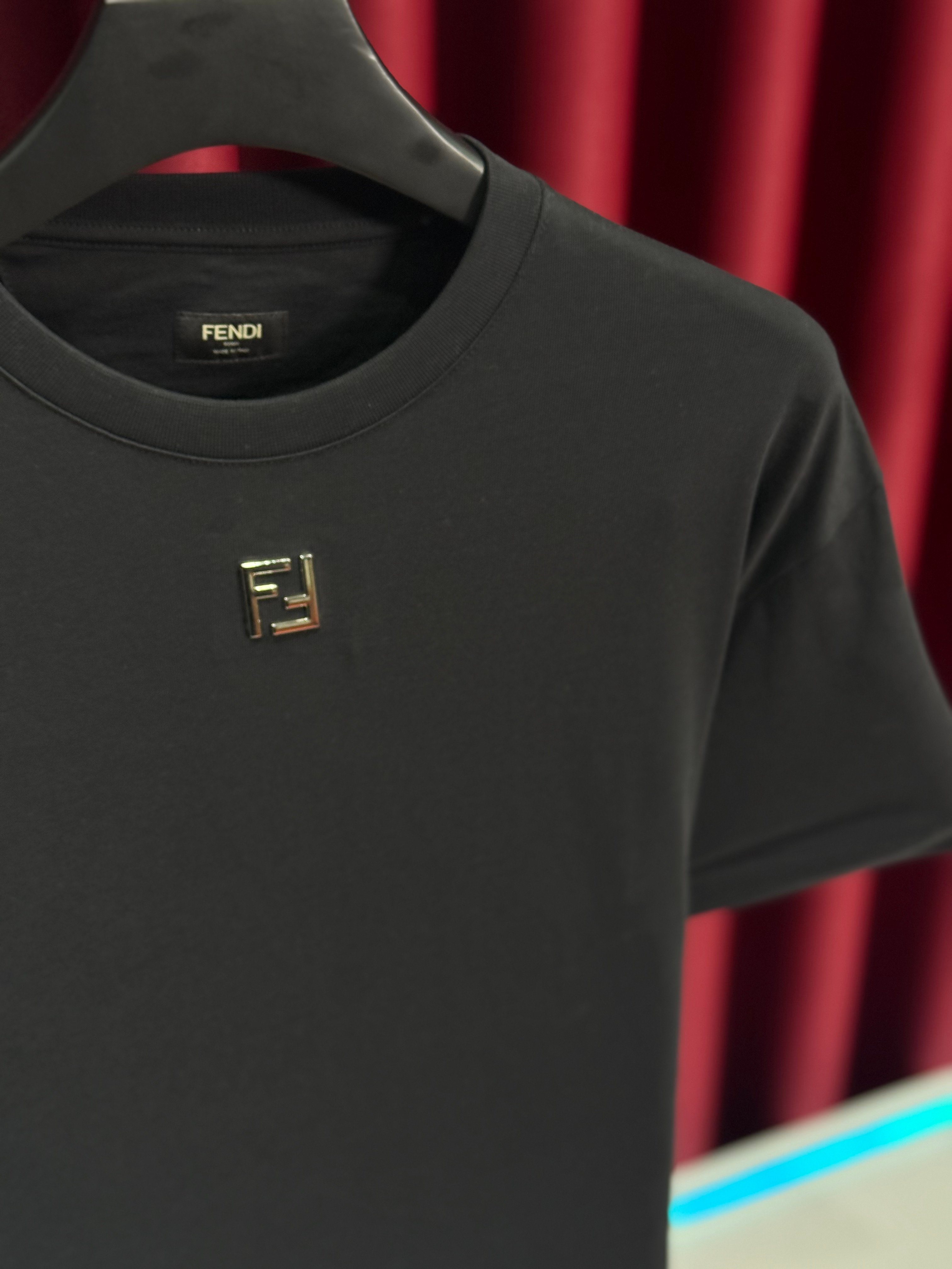 FF METAL LOGO DETAYLI SİYAH ERKEK T-SHIRT