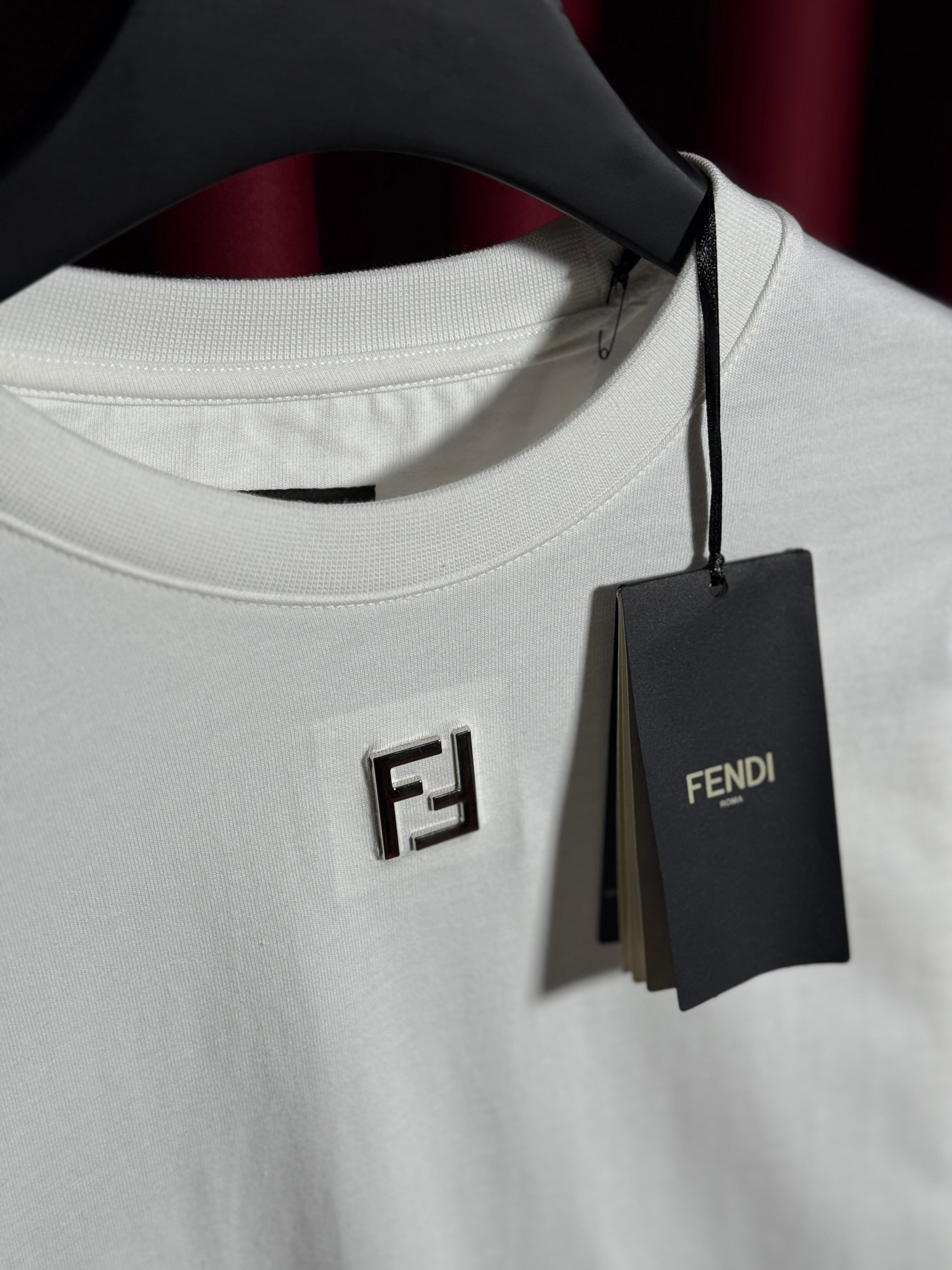 FF METAL LOGO DETAYLI BEYAZ ERKEK T-SHIRT