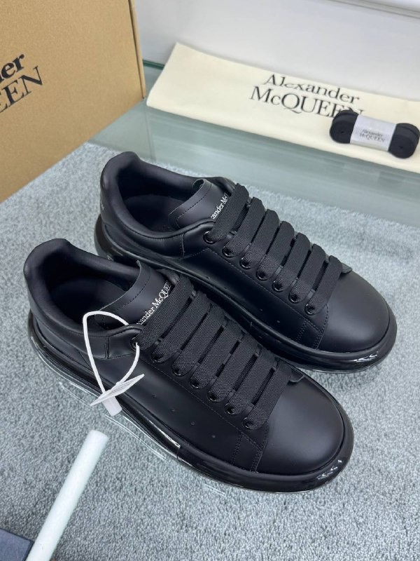 Oversize Siyah Deri Sneaker