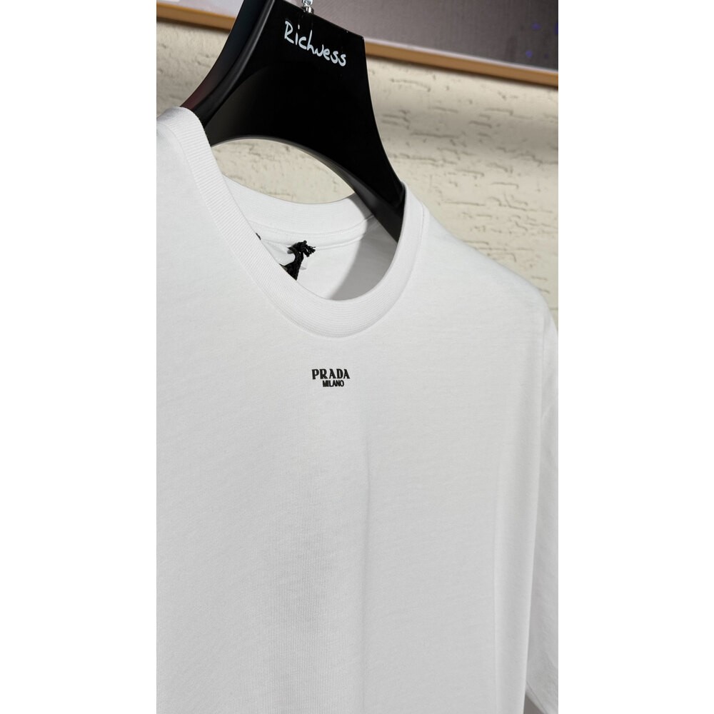 Siyah Boğaz Logo Detaylı Erkek T-shirt