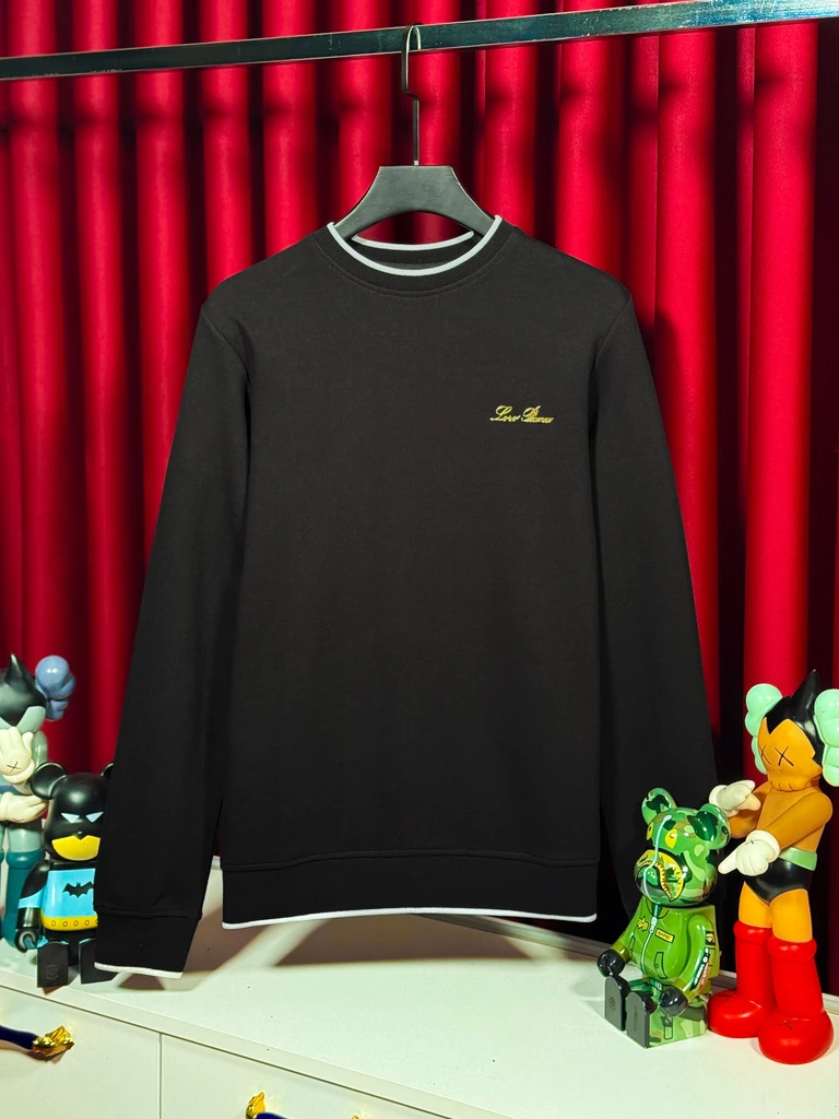 Signature Gold Logo Detaylı Siyah Erkek Sweat