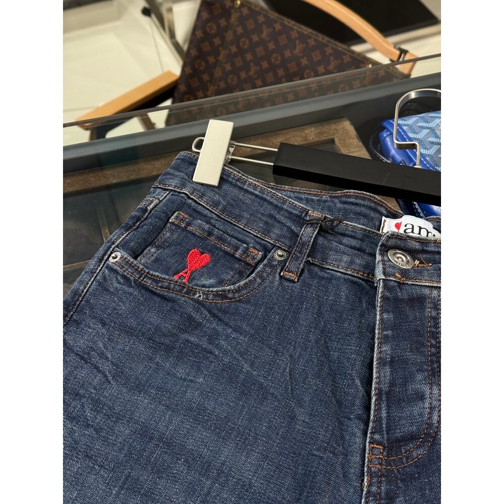 Kalp Logo Detaylı Kot Pantalon