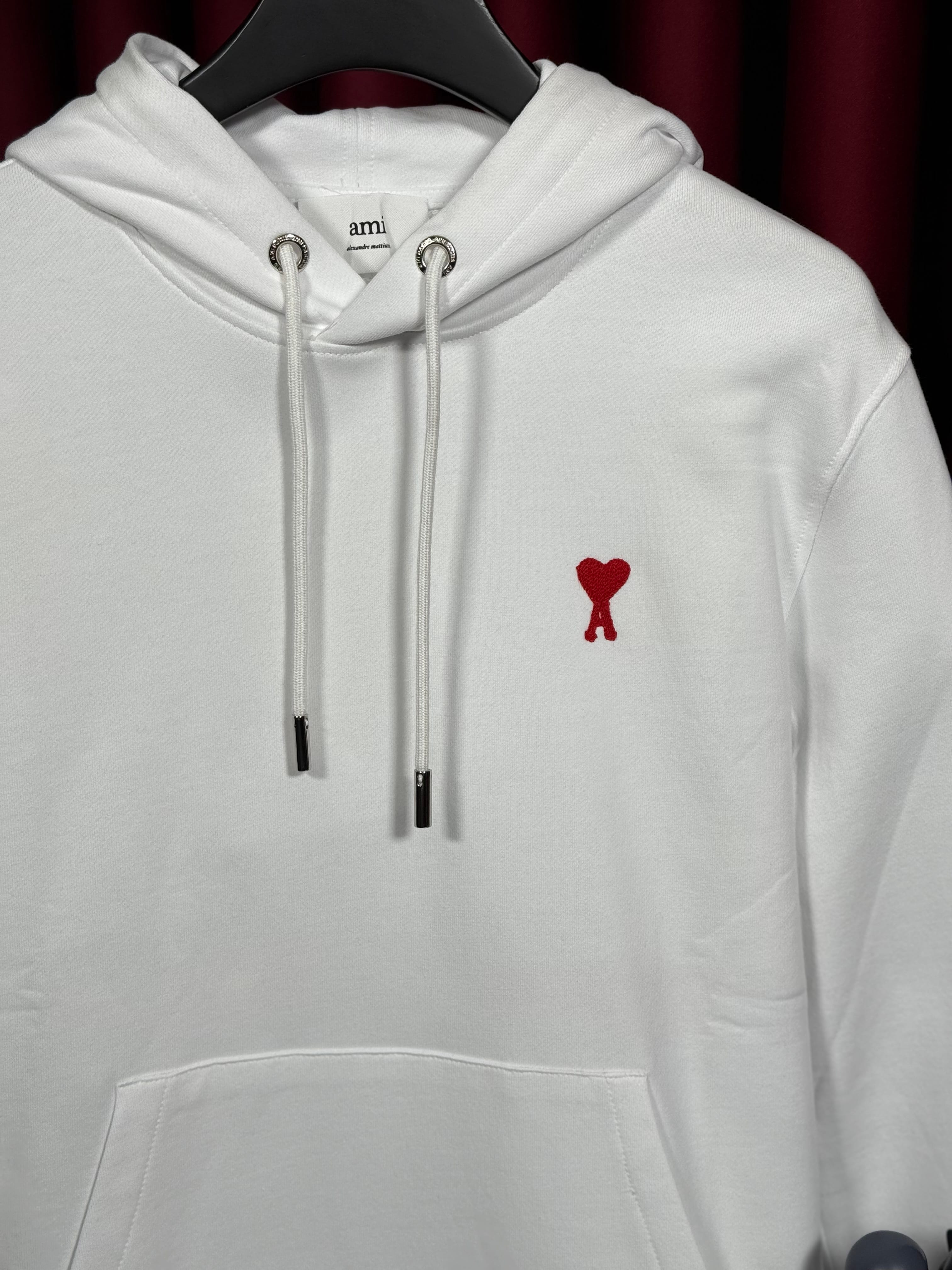 Kalp Logo Detaylı Beyaz Kapşonlu Erkek Sweatshirt
