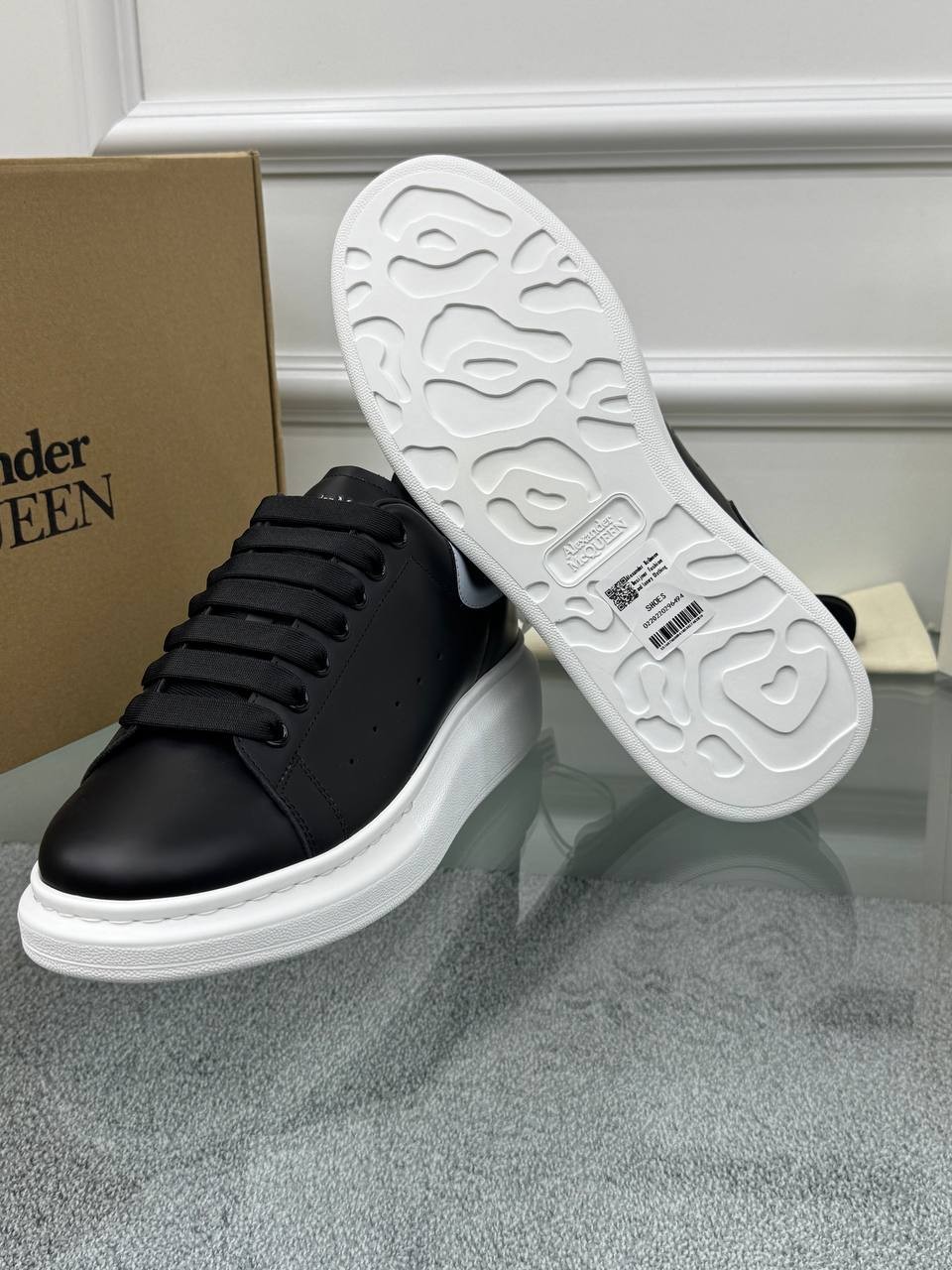 Oversize Siyah Deri Sneaker