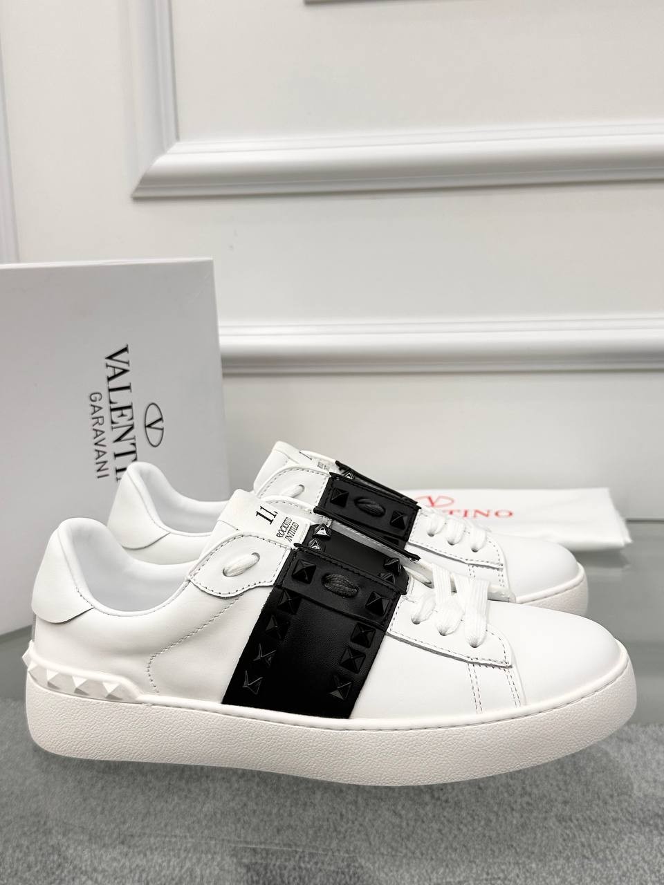 Taş Detaylı Beyaz Erkek Deri Sneaker