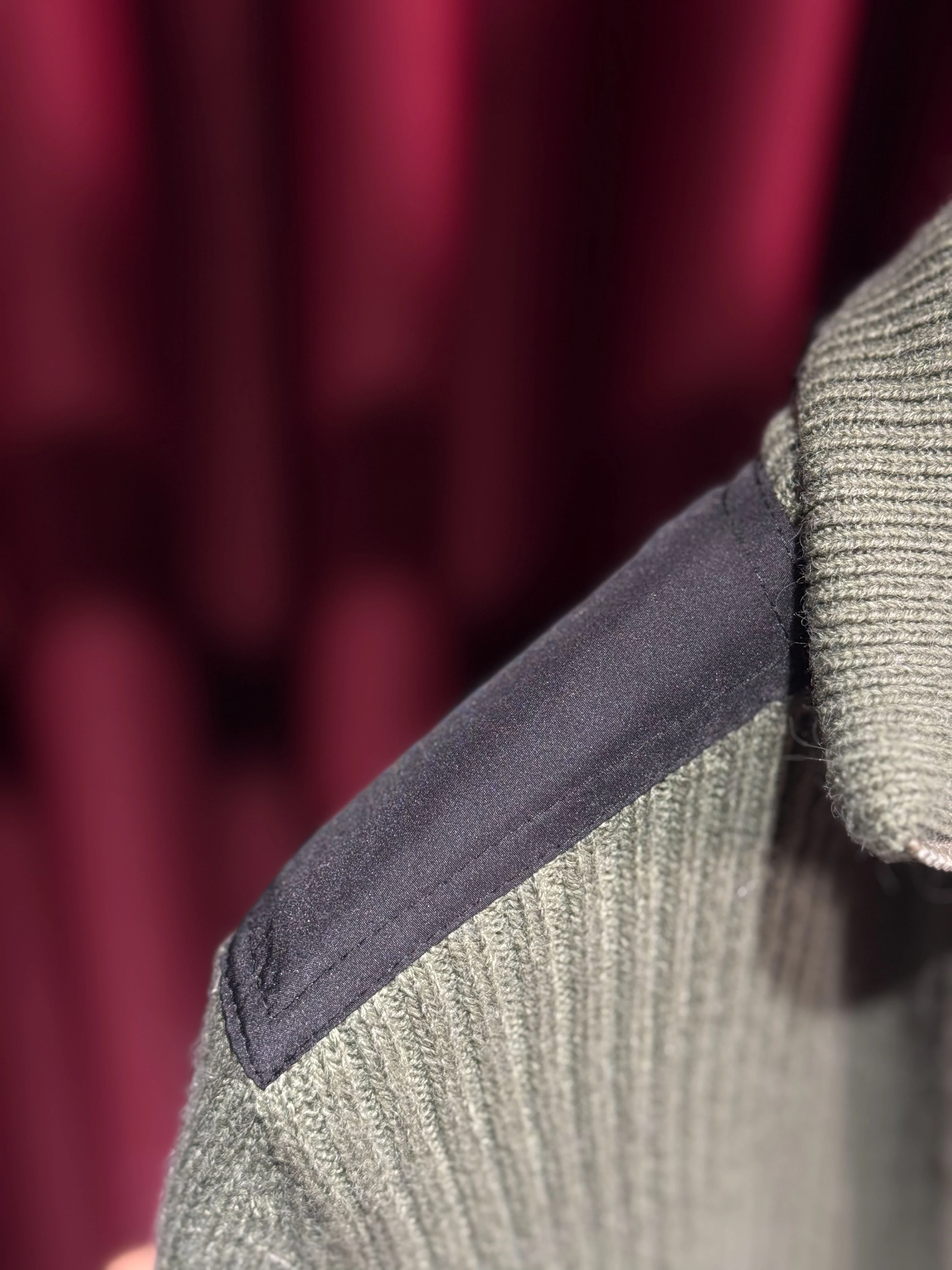 Plaka Logo Detaylı Tam Fermuarlı Triko