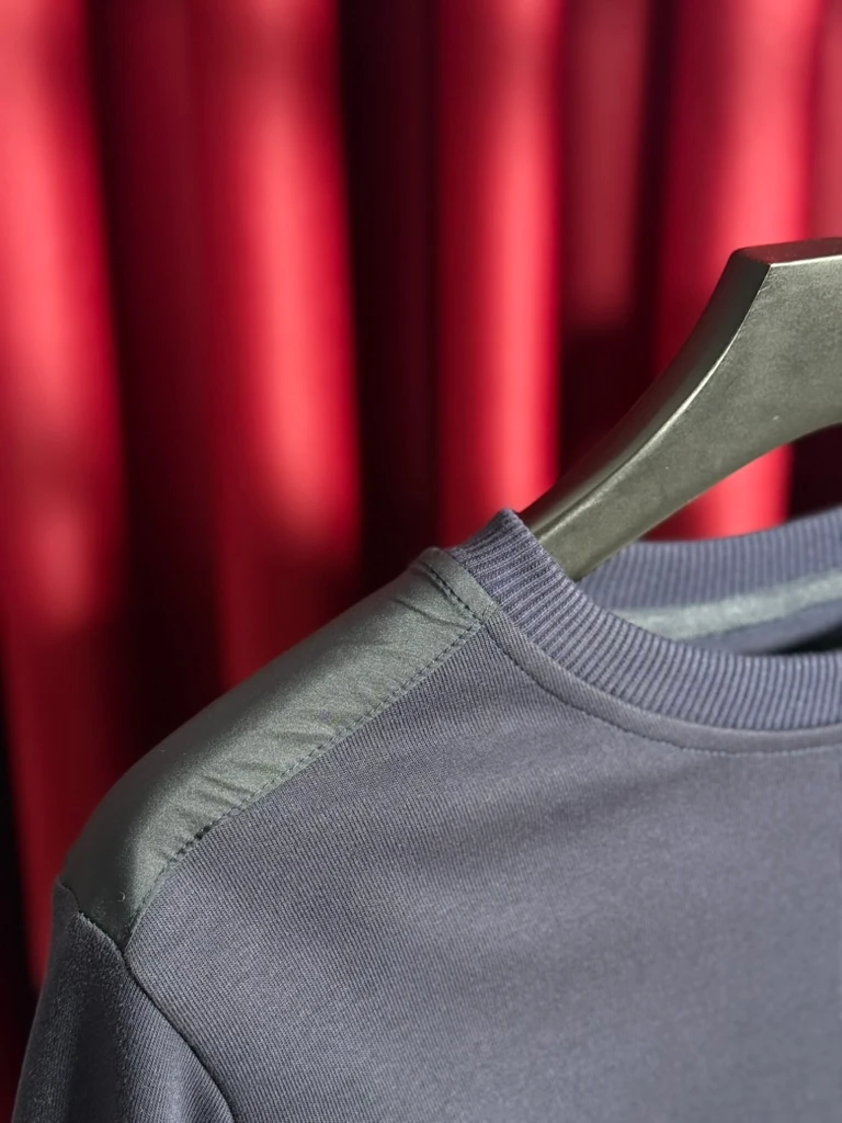 Kolda Yama Detaylı Lacivert Erkek Sweatshirt