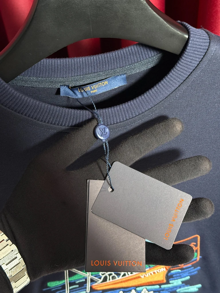 LV Nakış İşlemeli Lacivert Erkek Sweatshirt