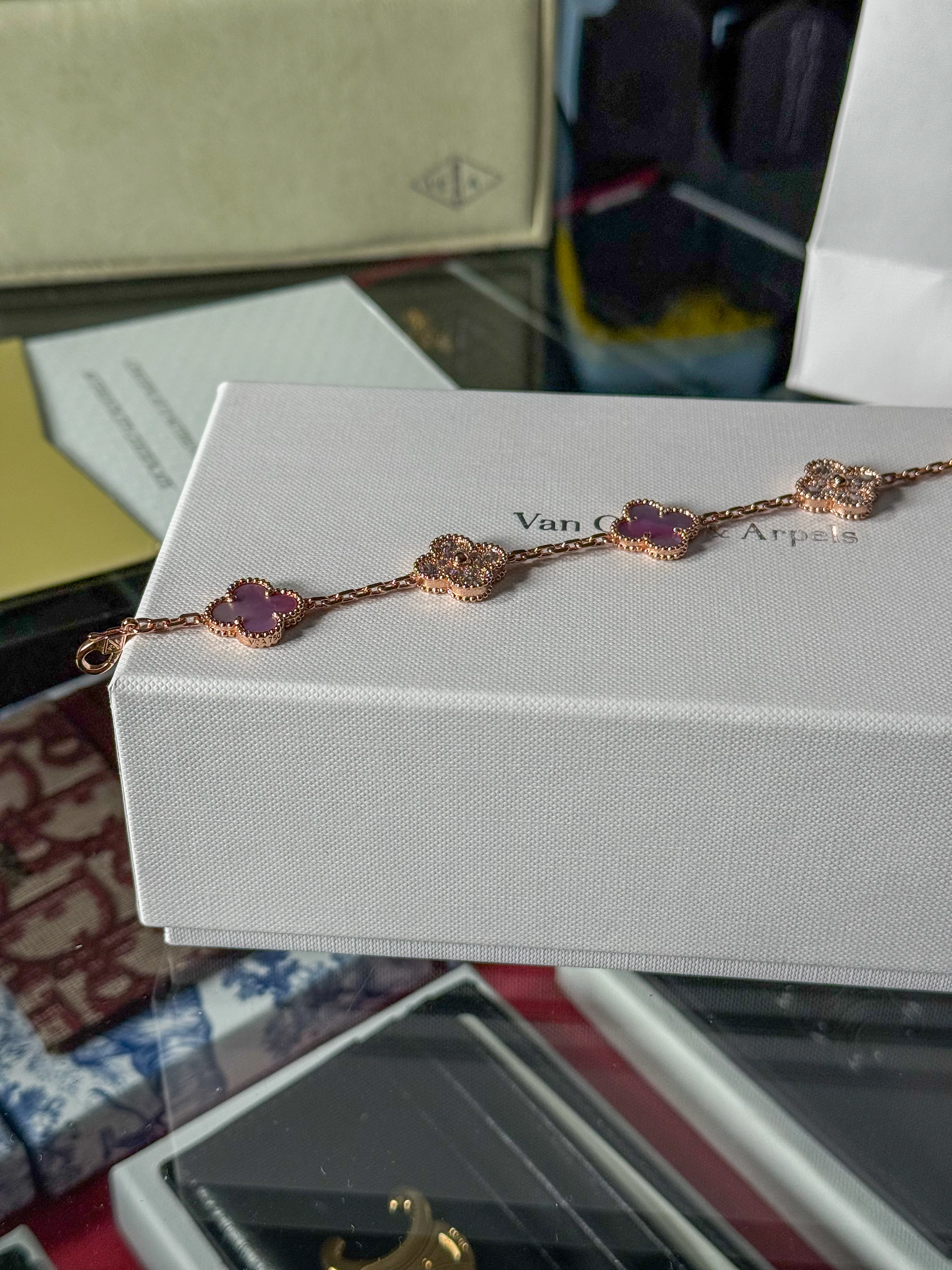 Gold Pembe Taşlı Unisex Bileklik