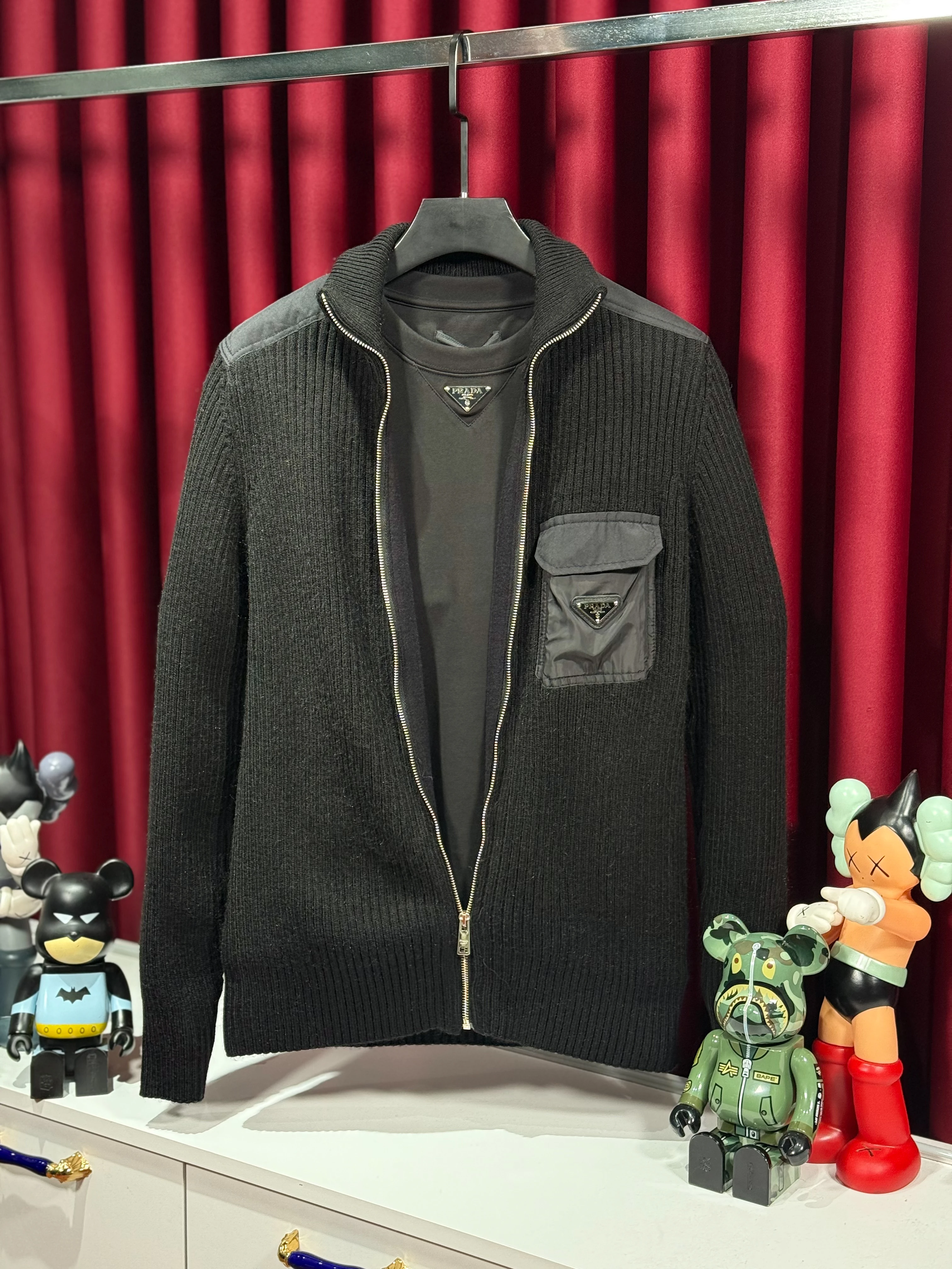 Plaka Logo Detaylı Tam Fermuarlı Triko