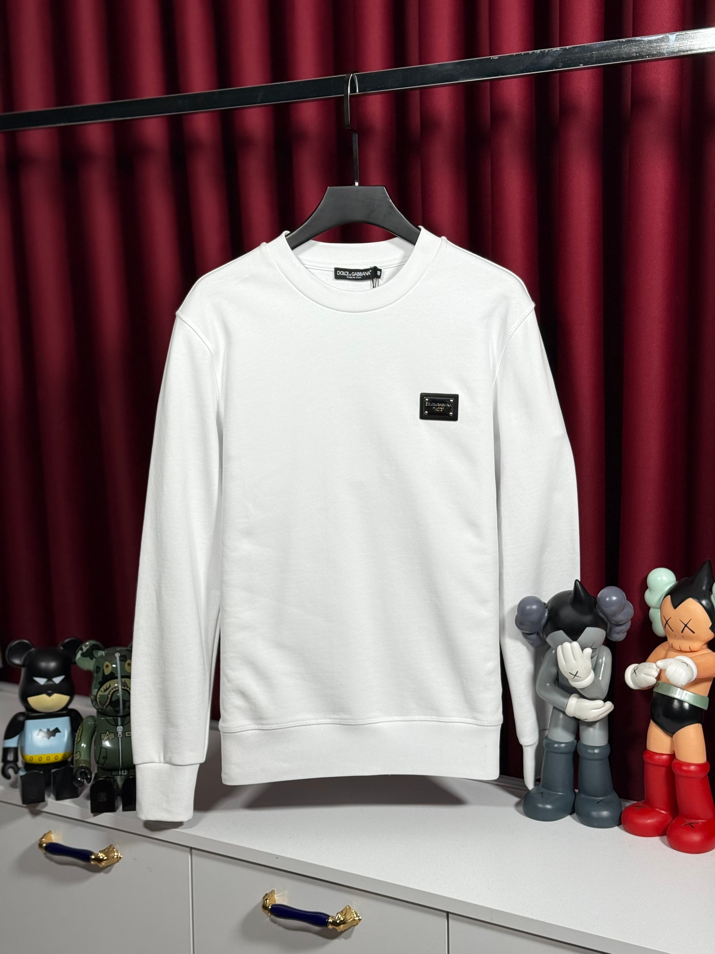 Metal Plaka Logo Detaylı Beyaz Erkek Sweatshirt
