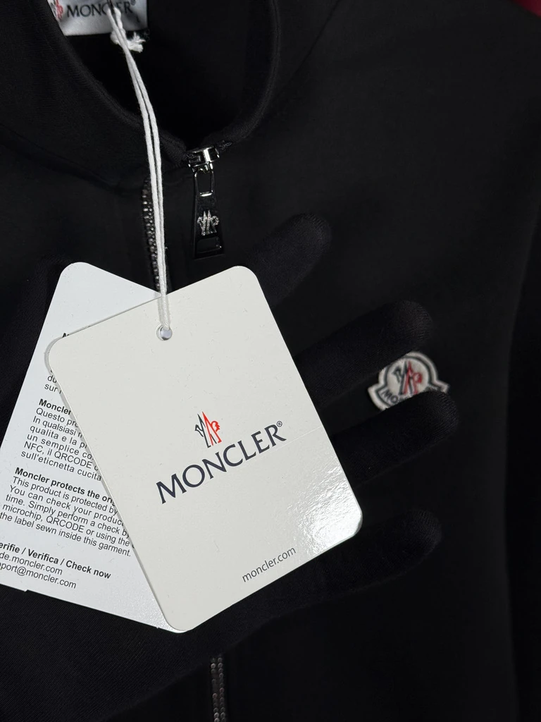 Minimal Logo Patchli Siyah Eşofman Takımı