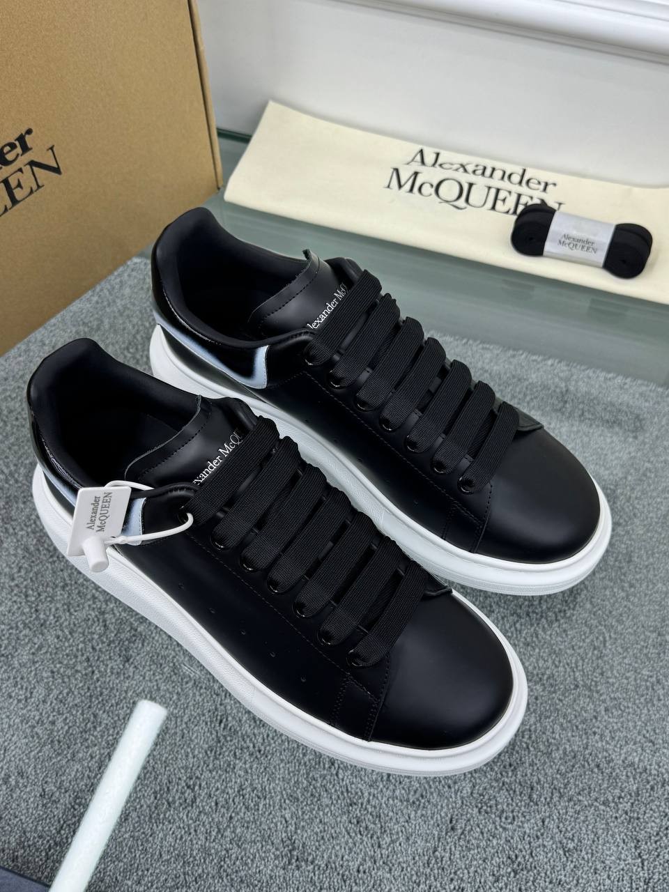 Oversize Siyah Deri Sneaker