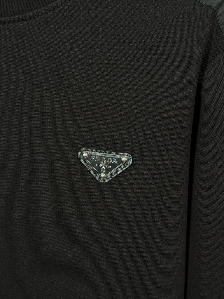 Kolda Yama Detaylı Siyah Erkek Sweatshirt