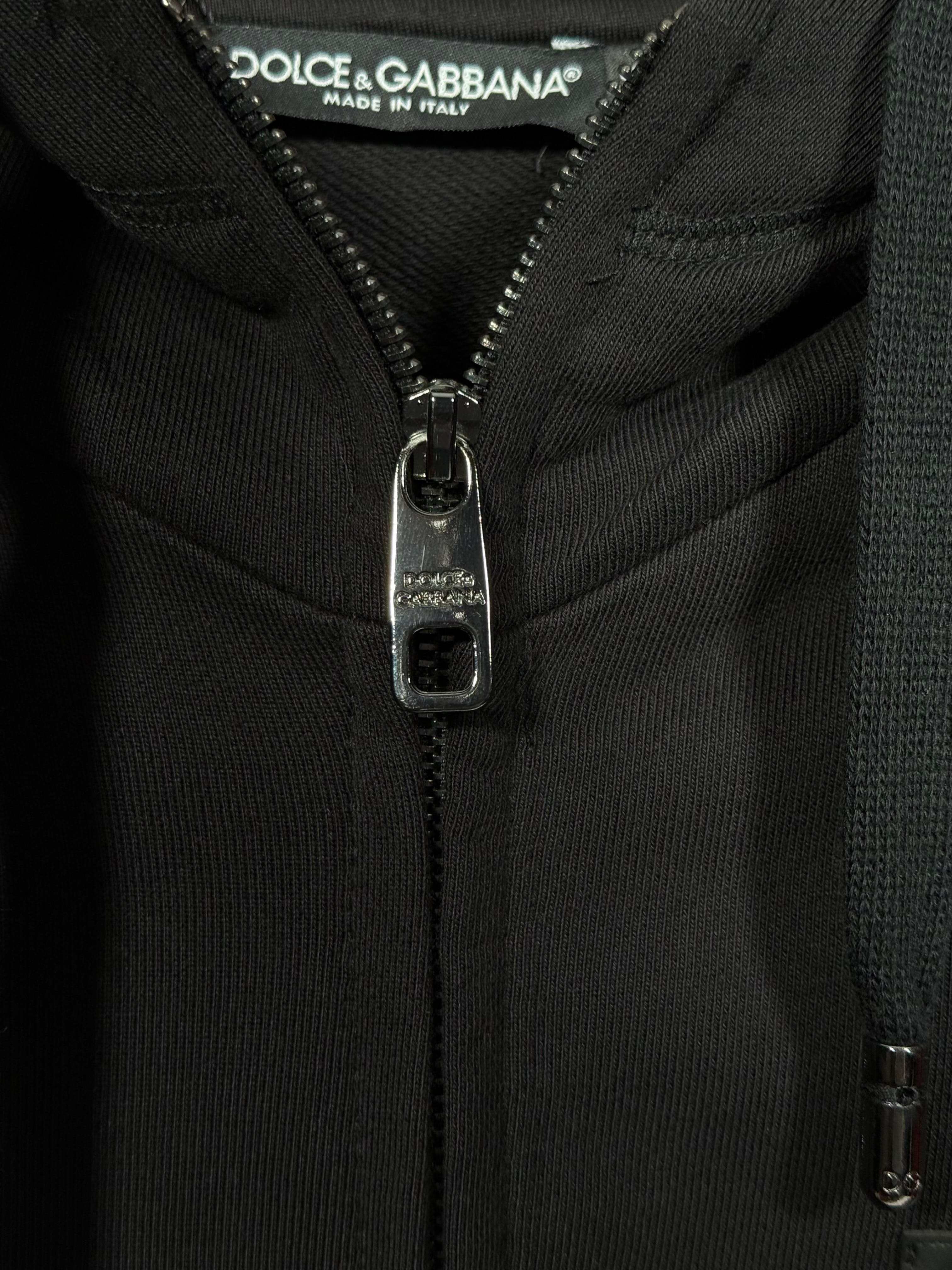 Metal Plaka Logo Detaylı Erkek Kapşonlu Sweatshirt
