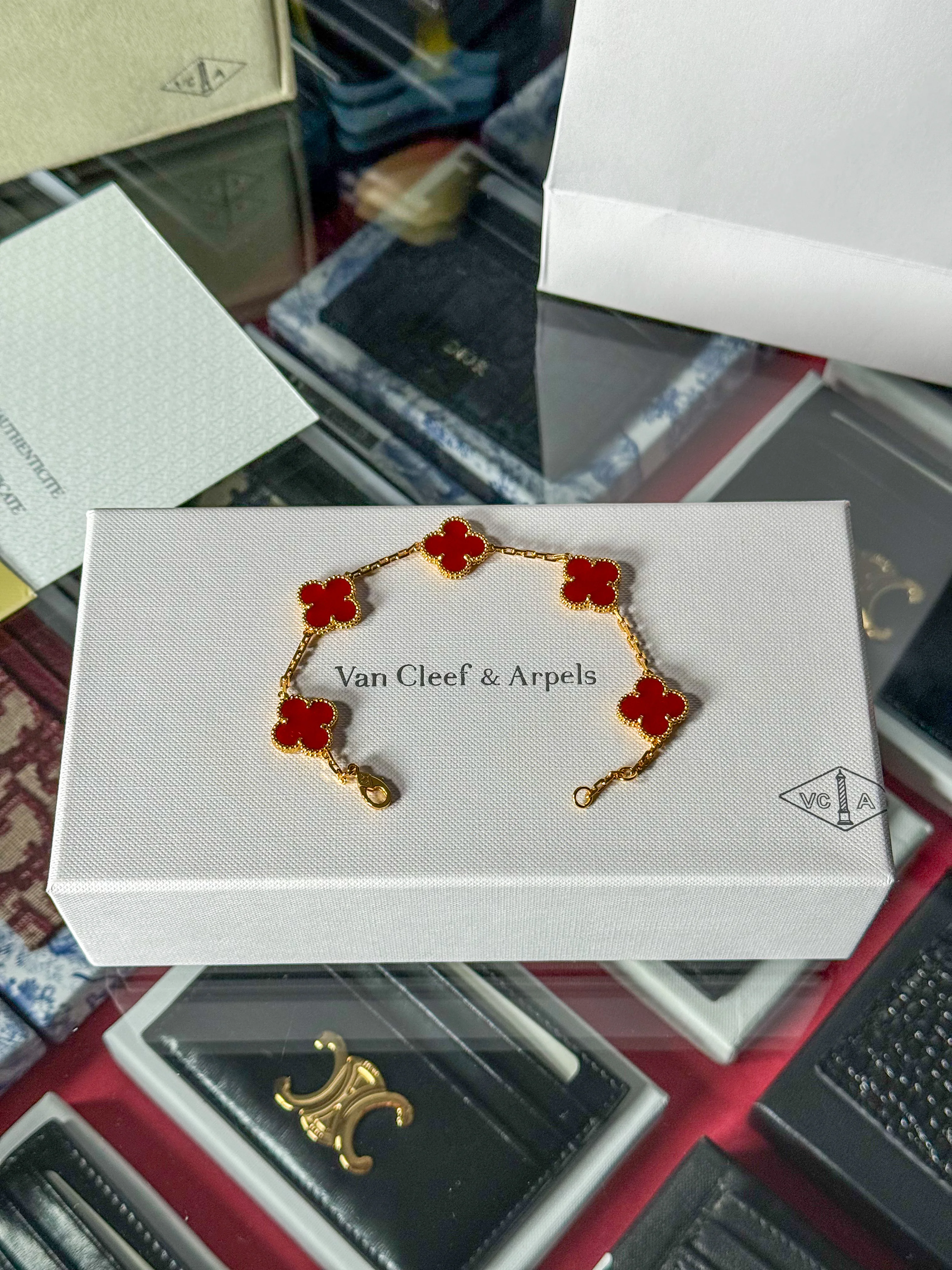 Gold Kırmızı Taşlı Unisex Bileklik