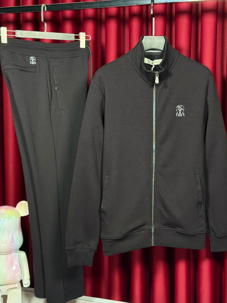 Minimal Logo Detaylı Siyah Eşofman Takımı