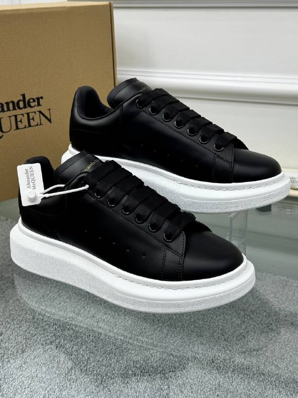Oversize Siyah Deri Sneaker