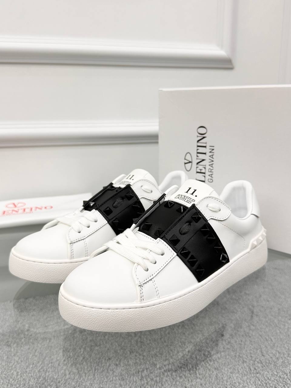 Taş Detaylı Beyaz Erkek Deri Sneaker