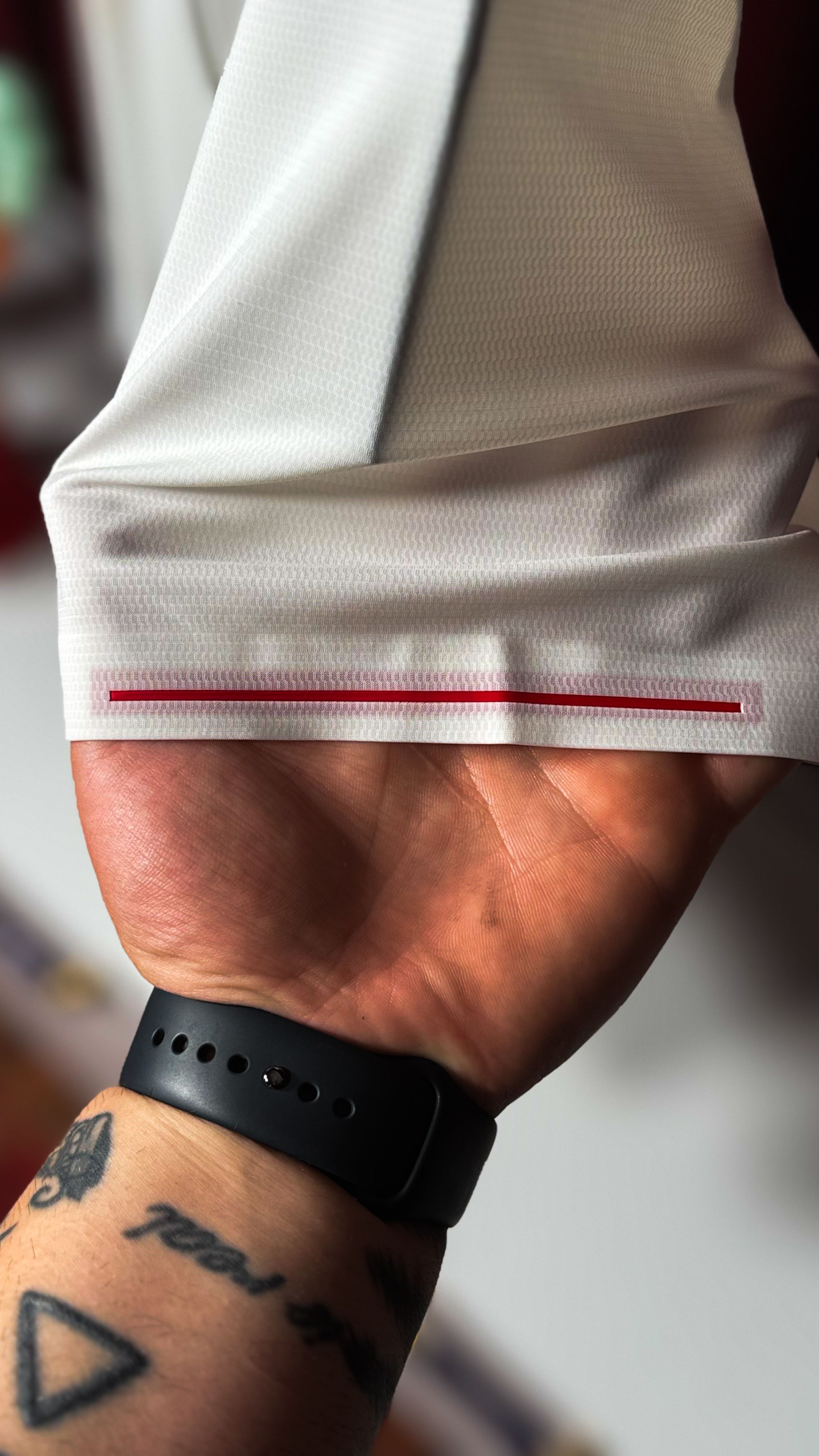 İthal Baskı Logo Detaylı Beyaz Polo Yaka T-shirt
