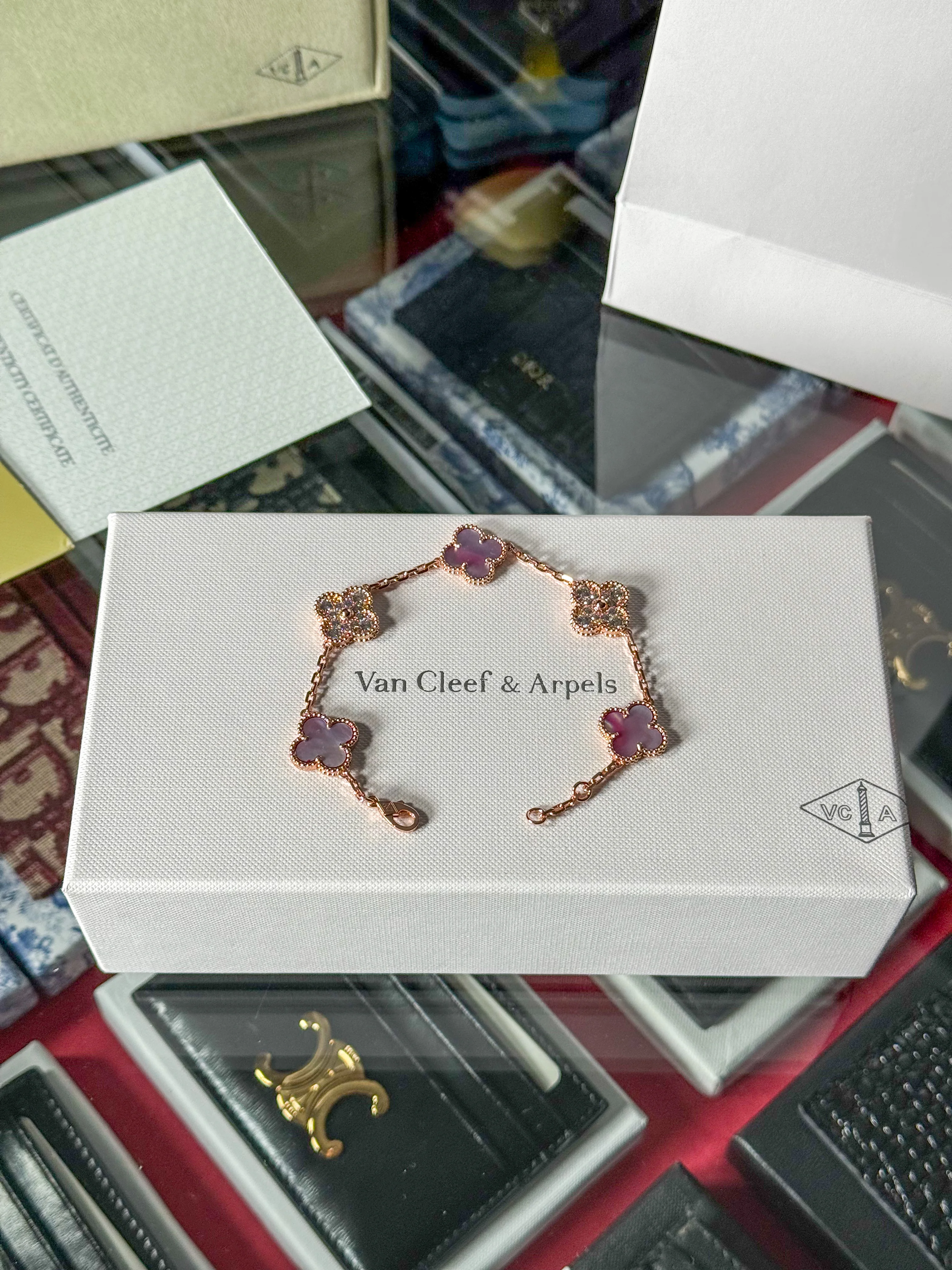 Gold Pembe Taşlı Unisex Bileklik