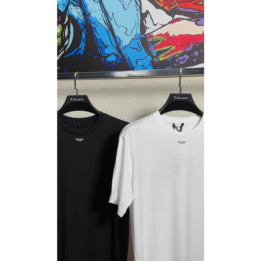 Siyah Boğaz Logo Detaylı Erkek T-shirt