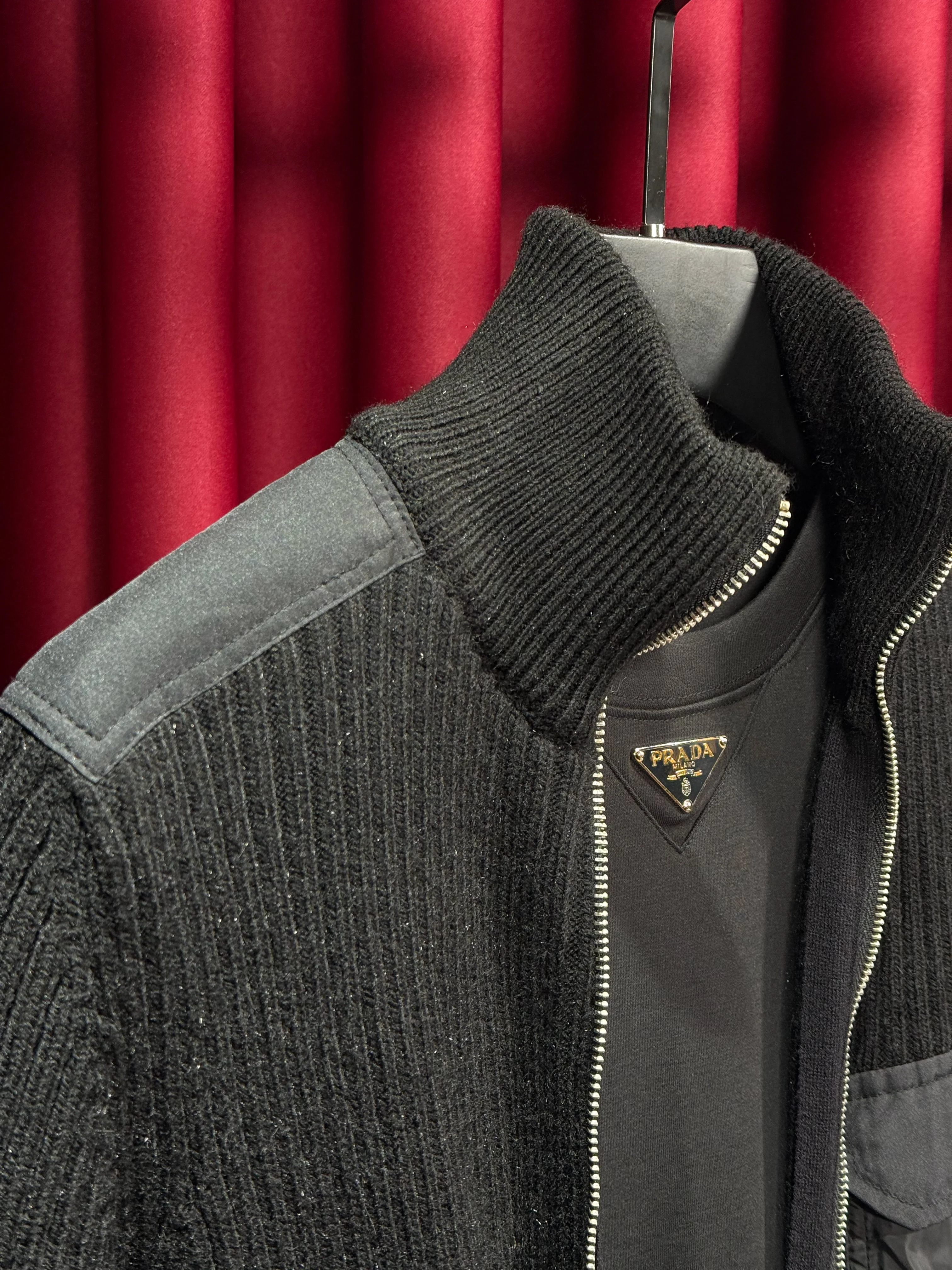 Plaka Logo Detaylı Tam Fermuarlı Triko