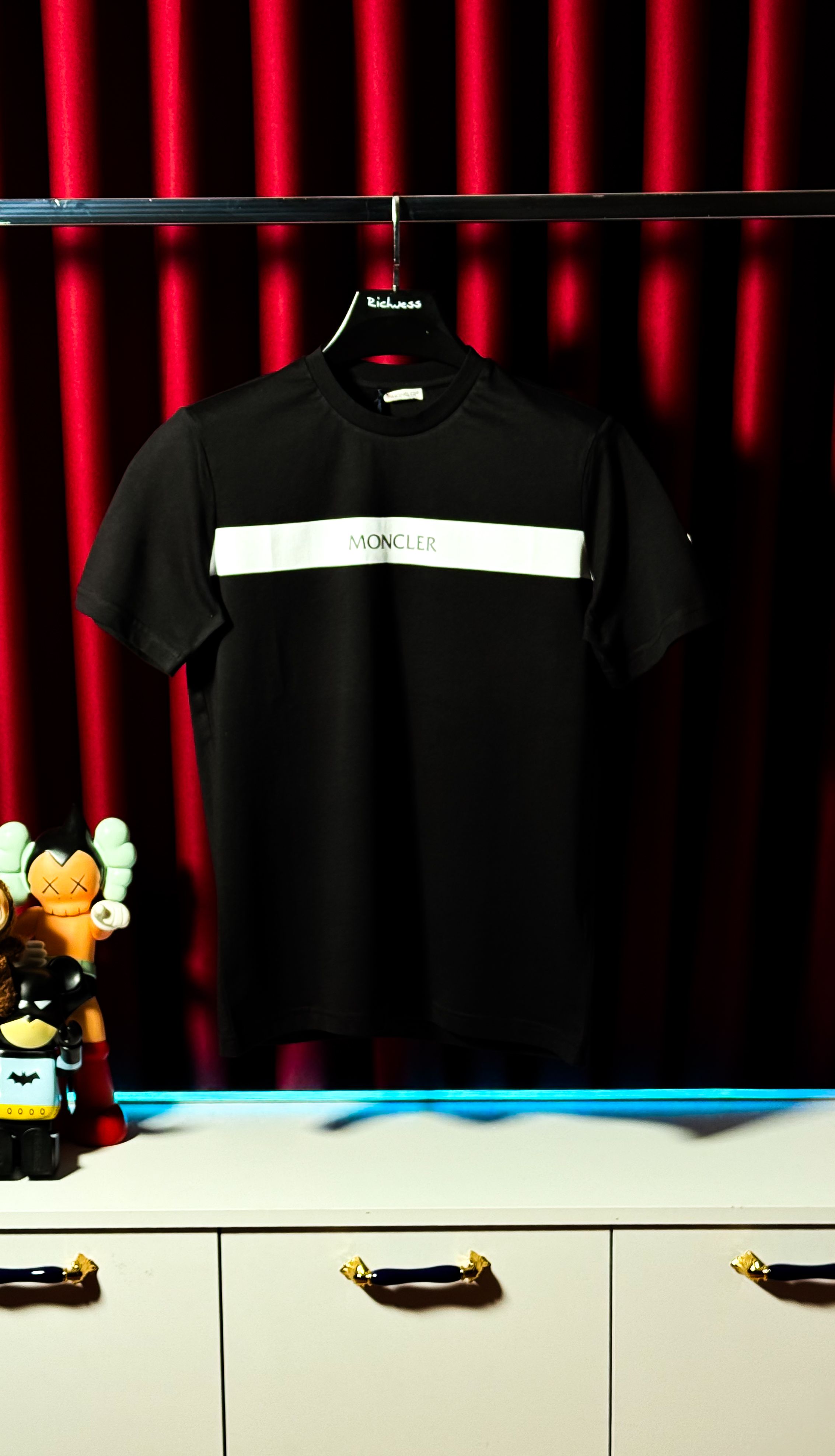 Kol Logo Detaylı Siyah Erkek T-shirt