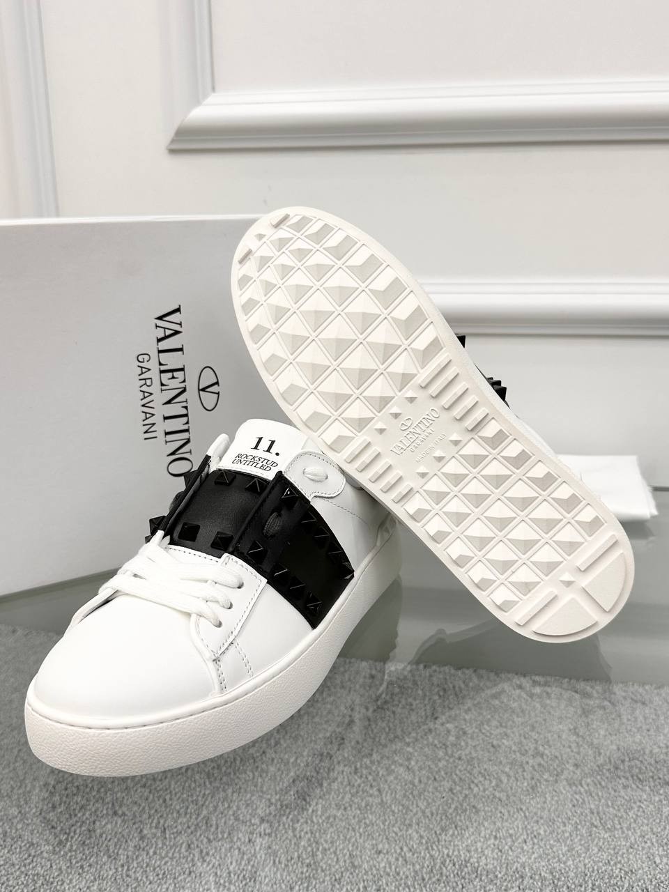 Taş Detaylı Beyaz Erkek Deri Sneaker