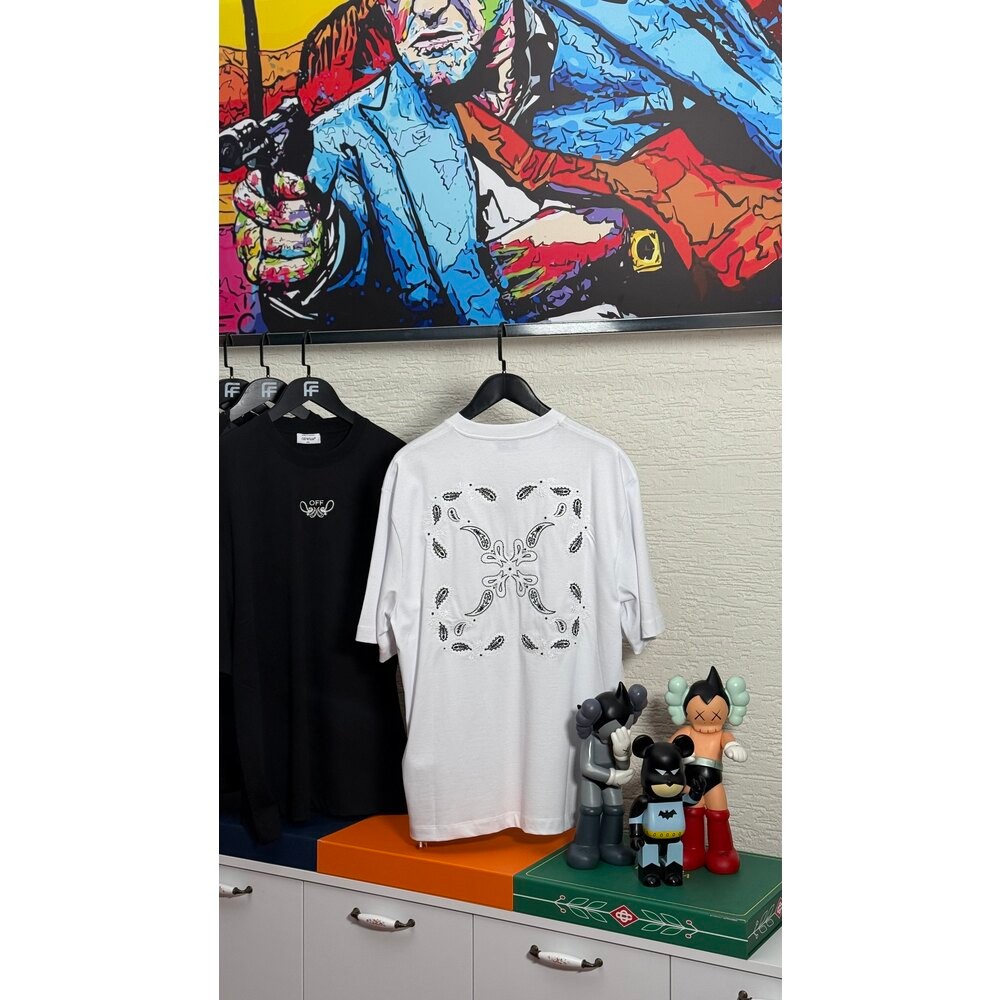 Arka Nakış Detaylı Oversize Beyaz T-shirt