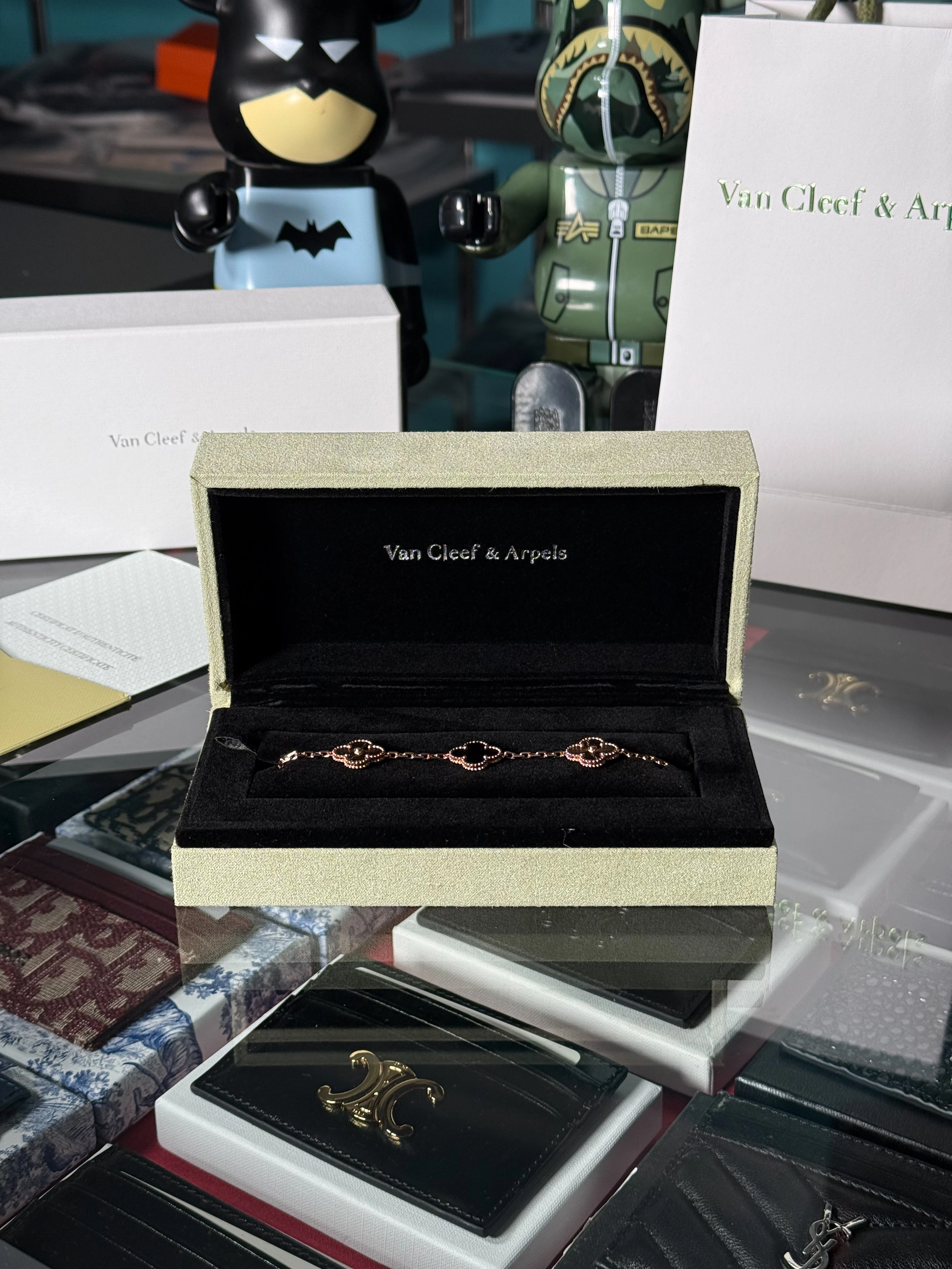 Gold Siyah Taşlı Unisex Bileklik