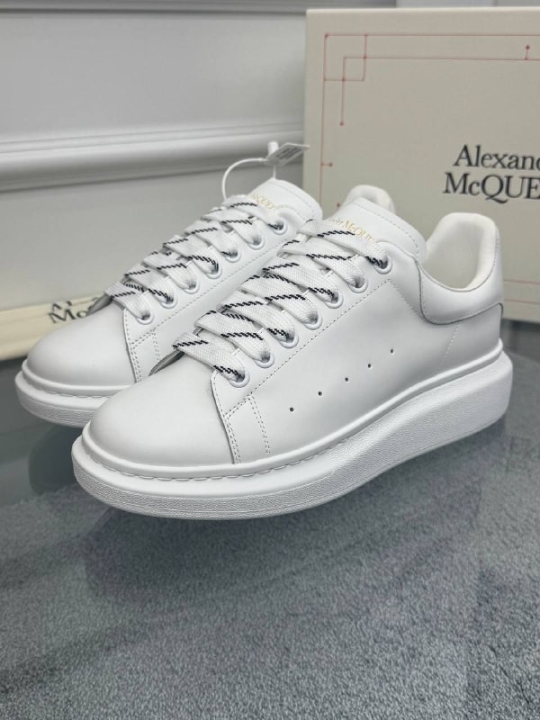 Oversize Beyaz Erkek Deri Sneaker