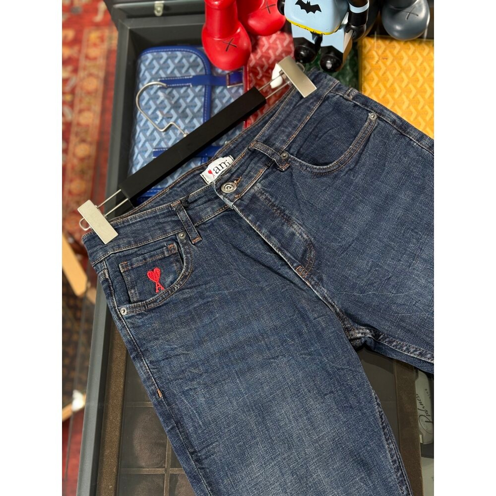 Kalp Logo Detaylı Kot Pantalon