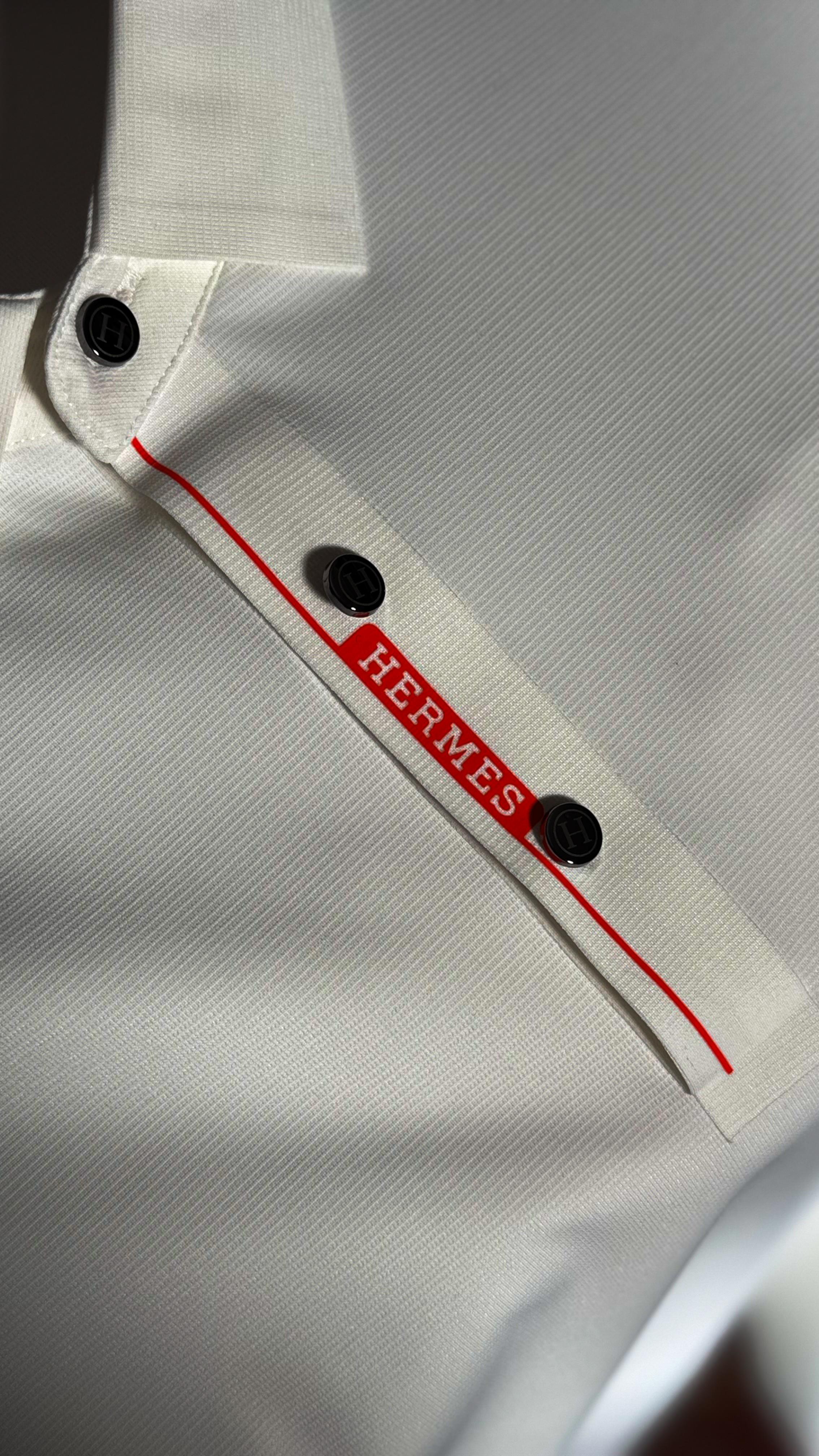 İthal Logo Detaylı Beyaz Polo Yaka T-shirt