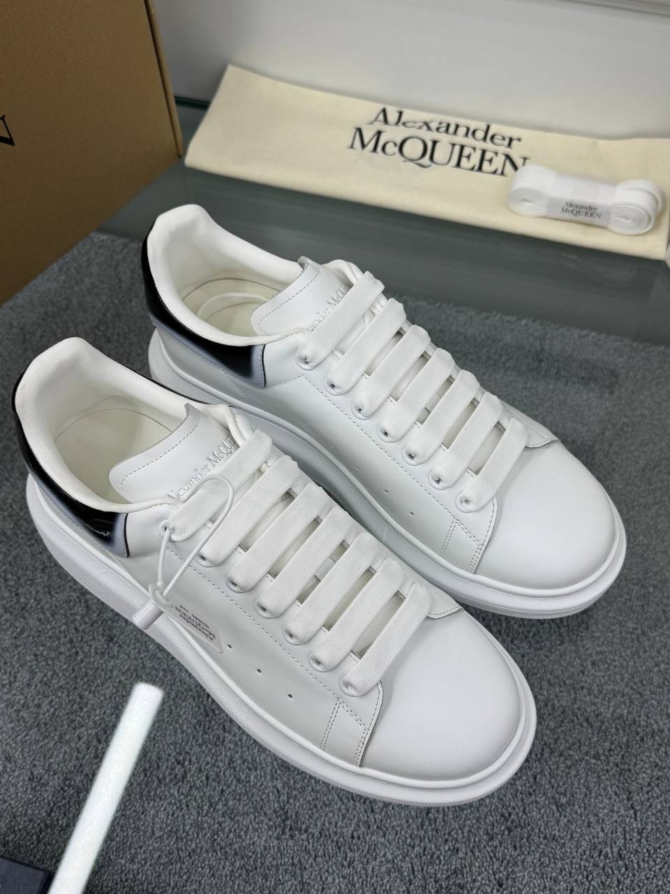 Oversize Beyaz Erkek Deri Sneaker