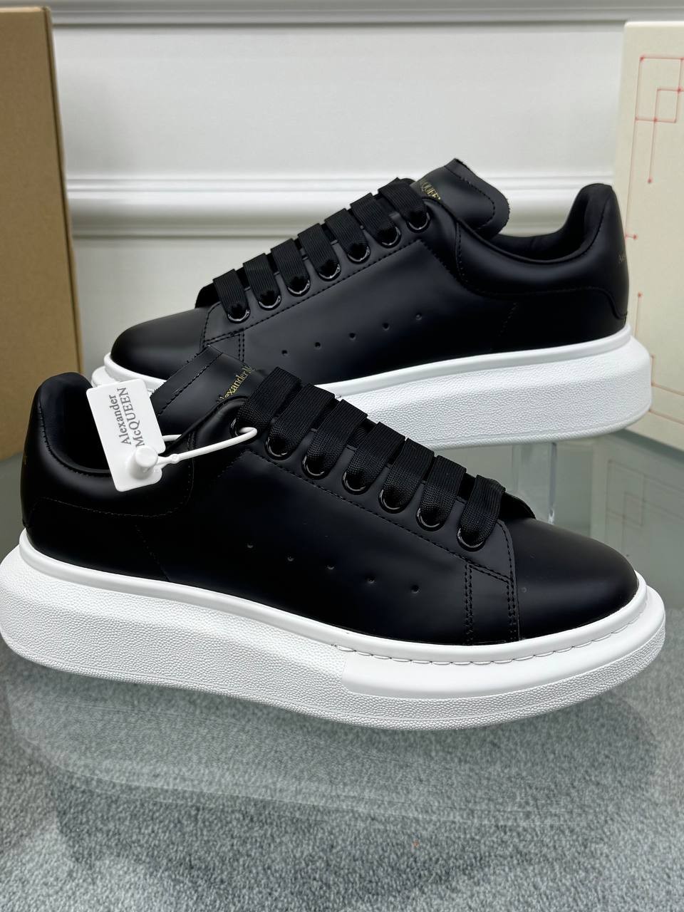 Oversize Siyah Deri Sneaker