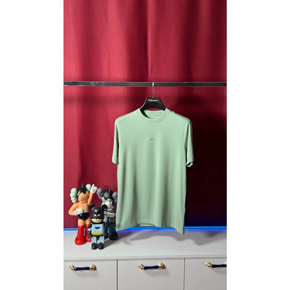Alo Yoga Spor Giyim Erkek T-shirt NW Fiyatları ve Özellikler