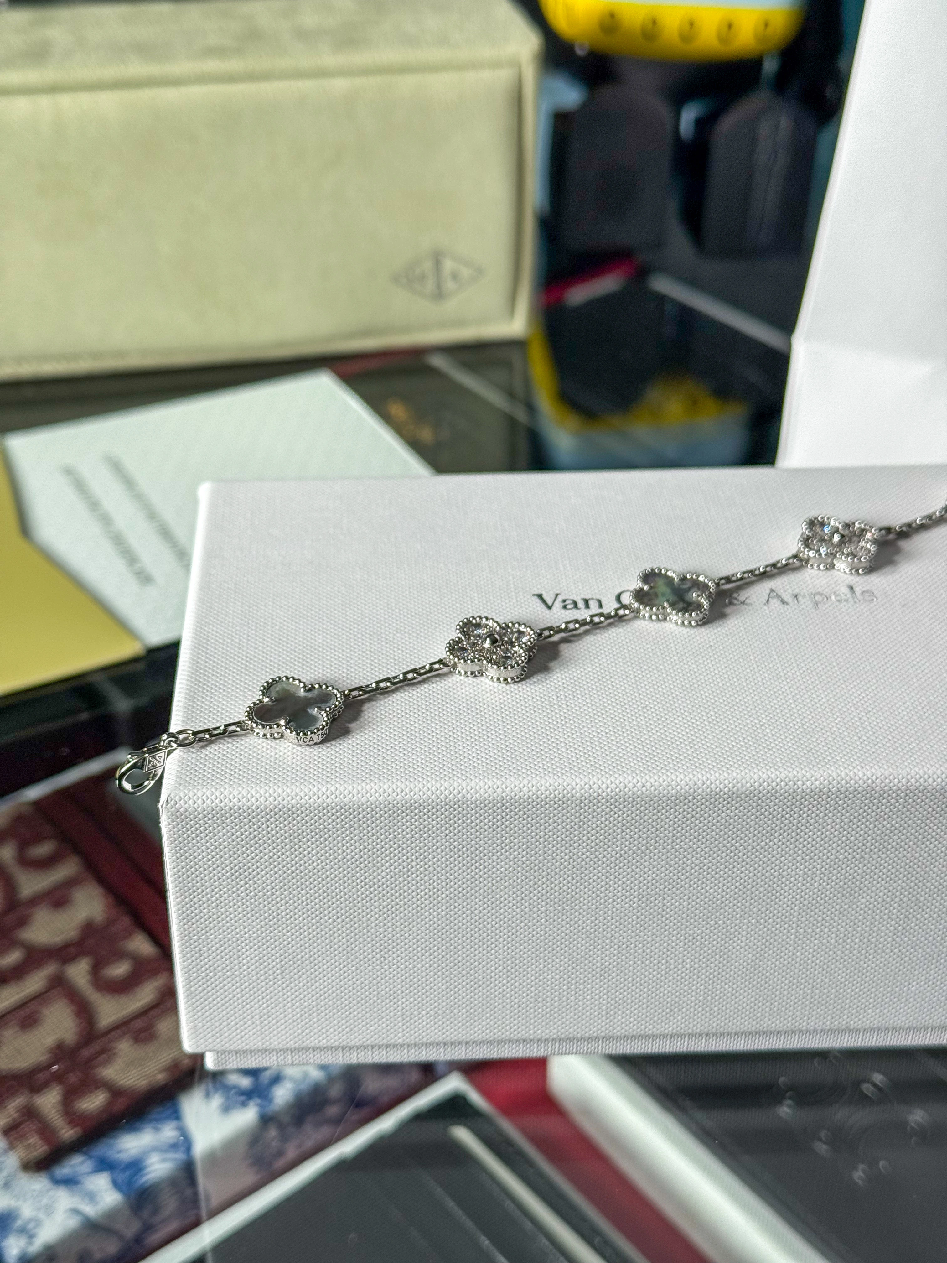 Gümüş Pırlanta Taşlı Unisex Bileklik