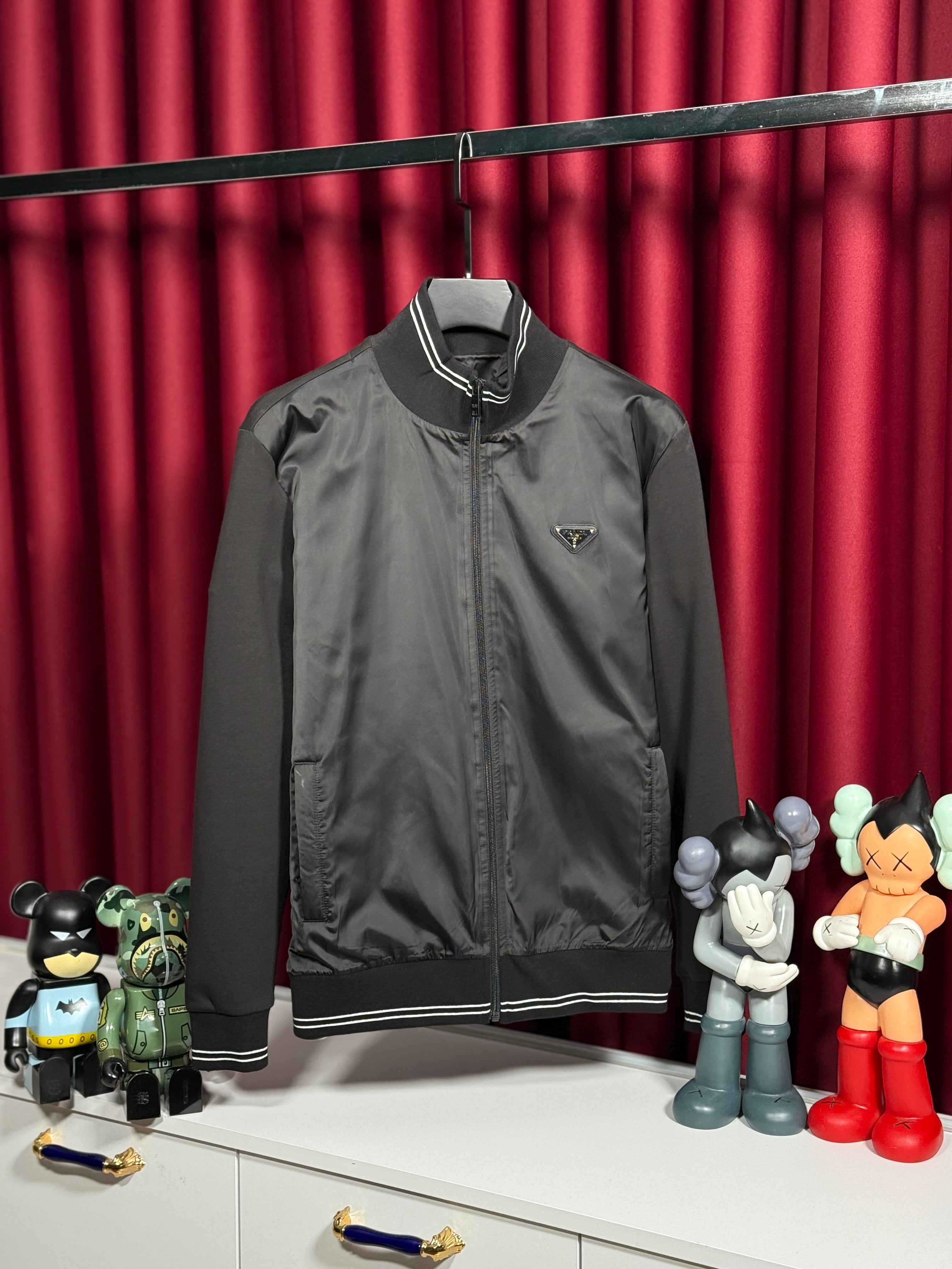 Metal Logo Detaylı Erkek Fermuarlı Sweatshirt
