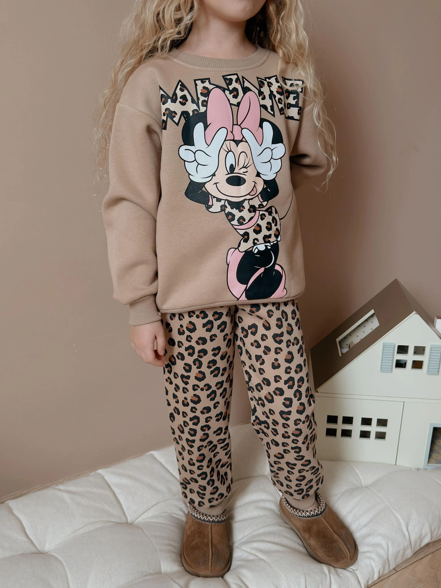Kız Çocuk Bej Leopar Minnie Desenli Takım