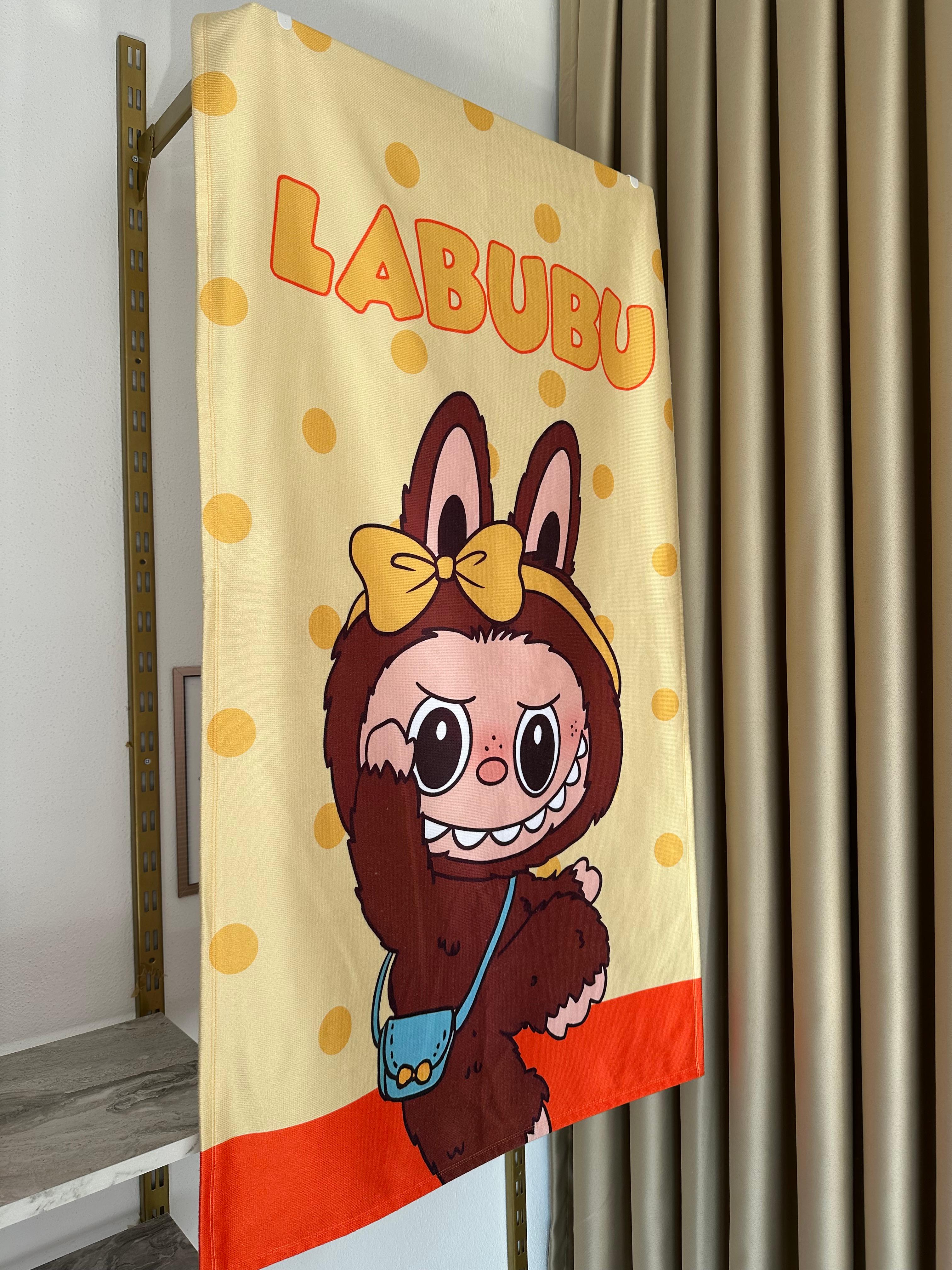 Sarı Labubu Plaj Havlusu