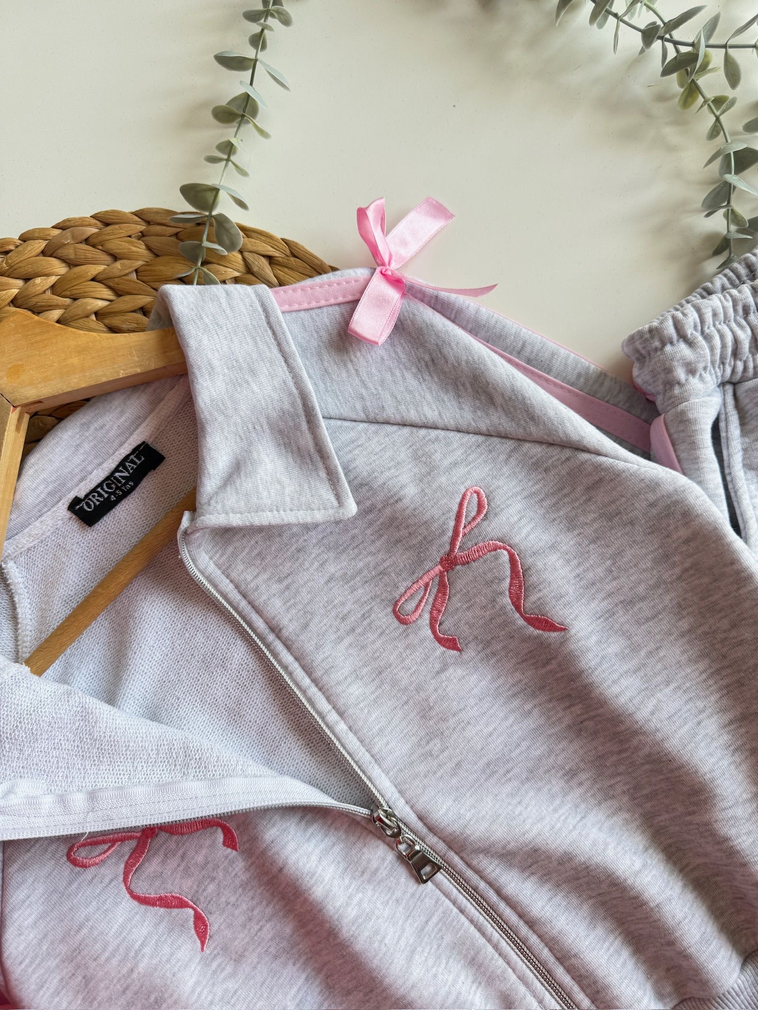 Kız Çocuk Gri Pembe Fiyonklu Takım