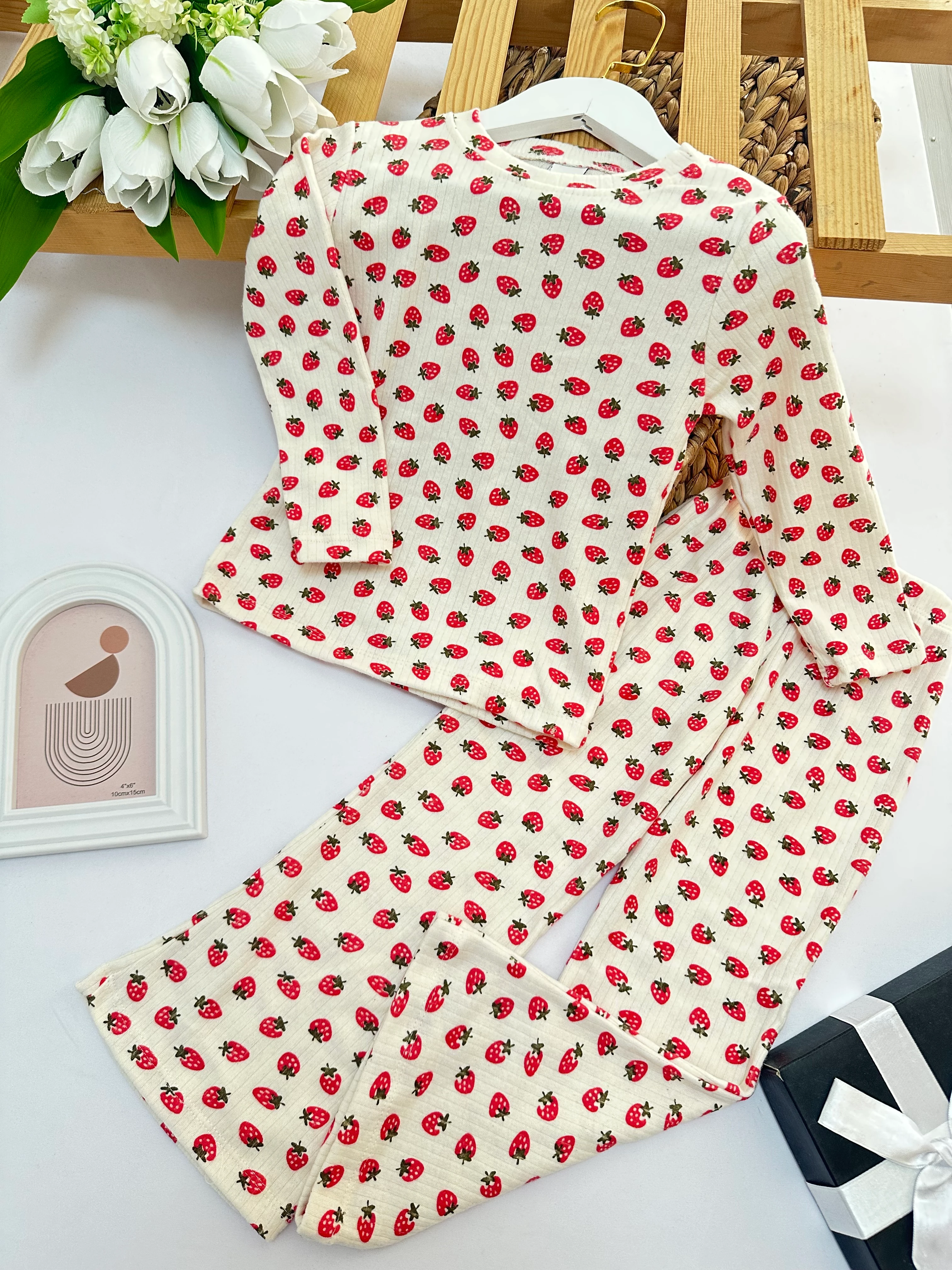 Kız Çocuk Çilek Desenli Alt-Üst Takım