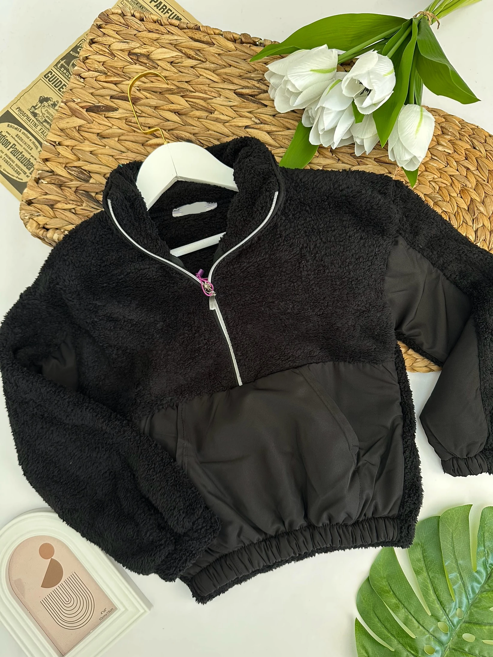 Kız Çocuk Siyah Peluş Fermuarlı Sweat